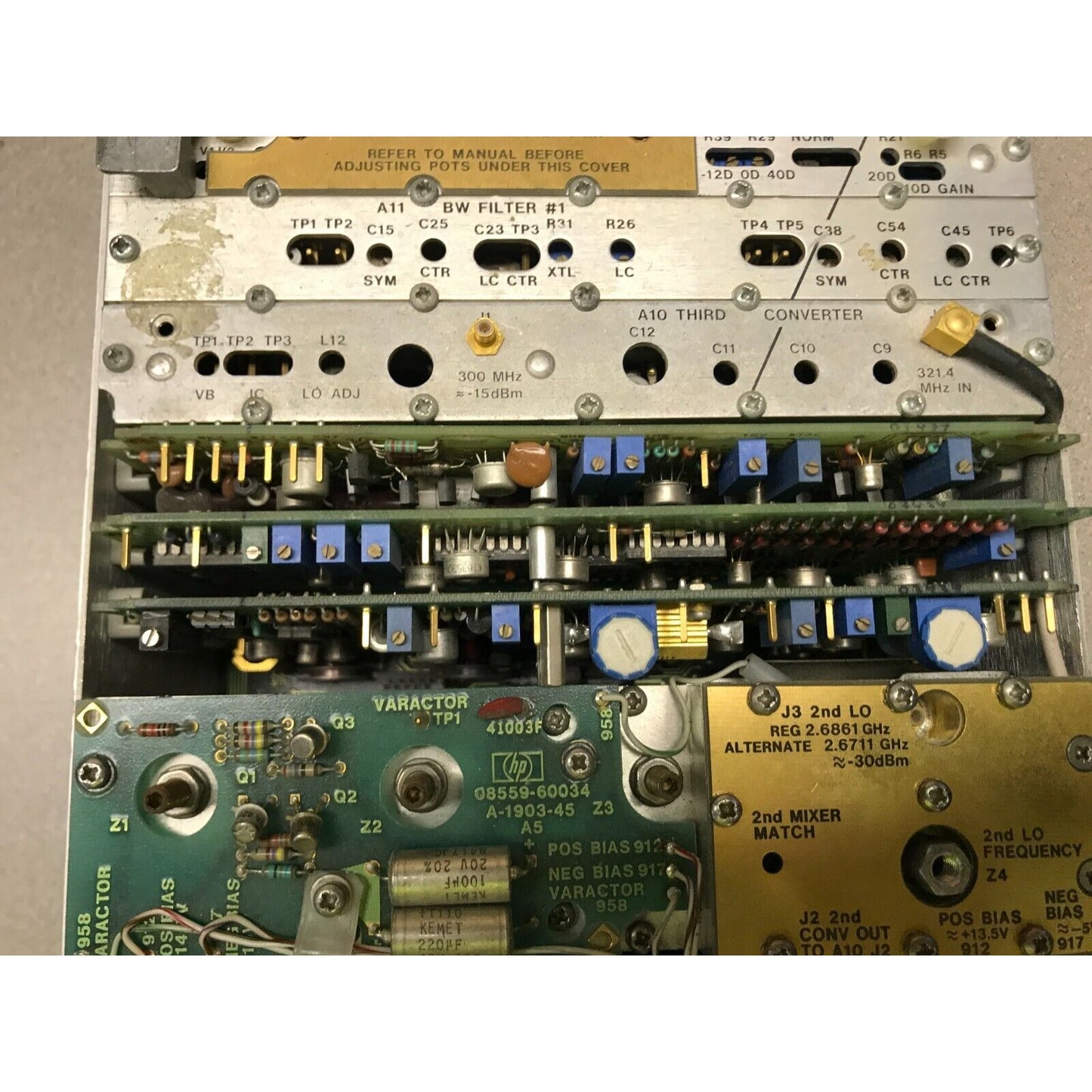 Agilent Hewlett Packard HP 8559A .01 to 21 GHz portable spectrum analyzer. Simple 3 knob operation. Digital storage. inside close up