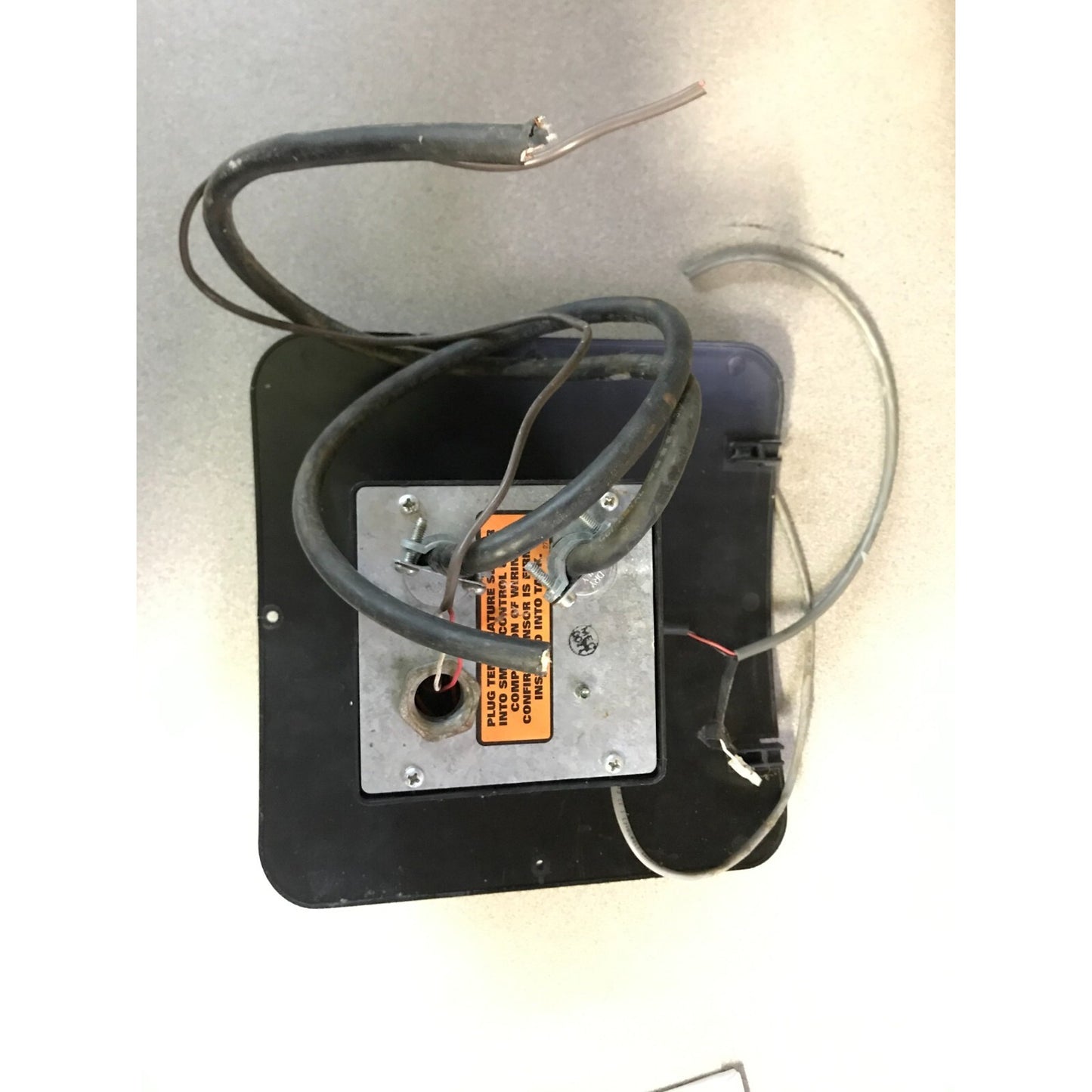 Amtrol 9040-636 Rev E Smart Control Panel back of unit with wiring
