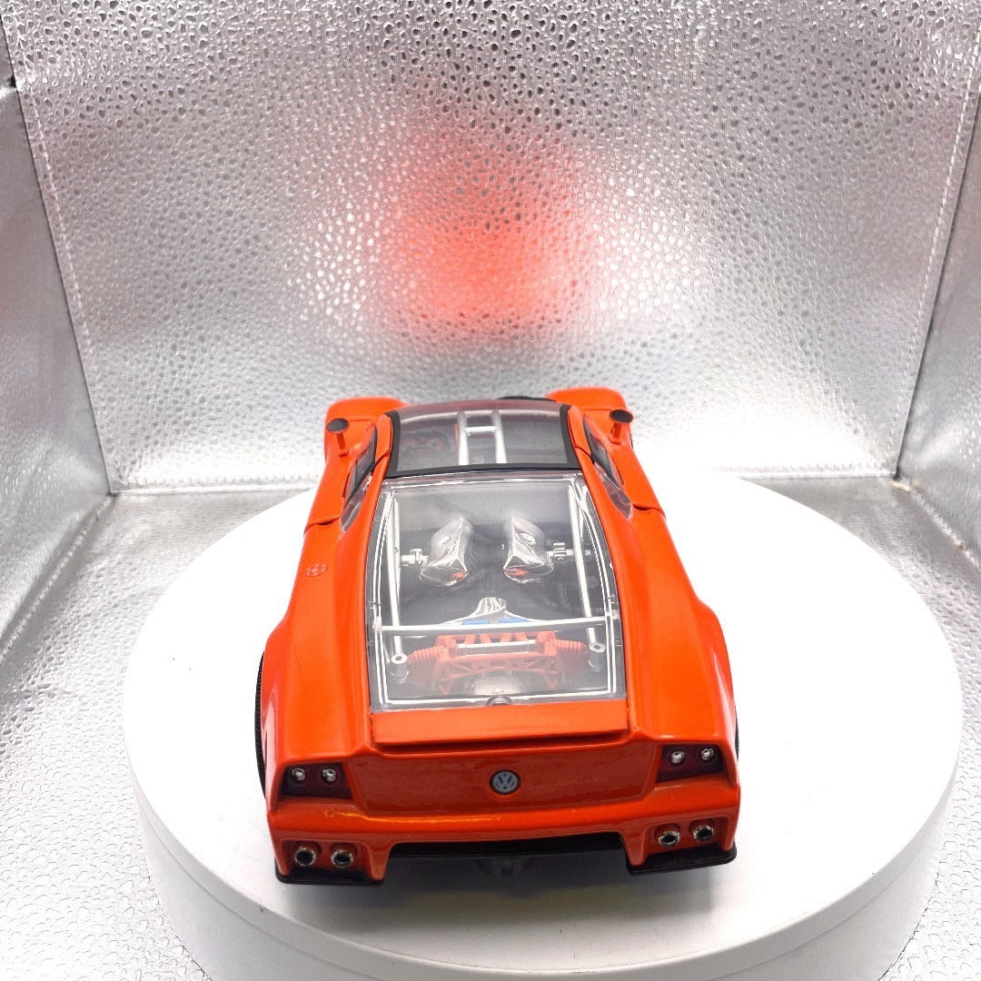 Motor Max Volkswagen Nardo W12 Show Car Orange Die Cast, Scale 1:18, No. 73141 trunk view