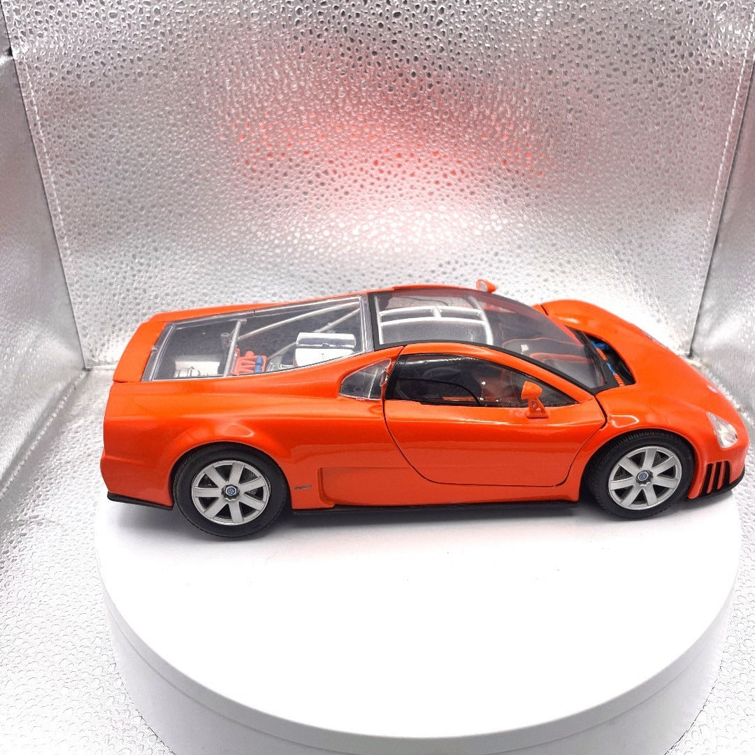 Motor Max Volkswagen Nardo W12 Show Car Orange Die Cast, Scale 1:18, No. 73141 passenger side view