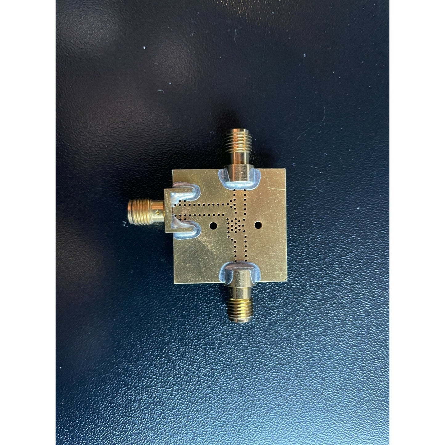 Hittite 101828-7 back view of transistor
