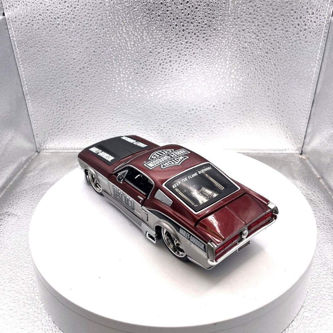 Maisto 1967 Ford Mustang GT Harley Davidson, Scale: 1/24, No. 01625 drivers side/back end view