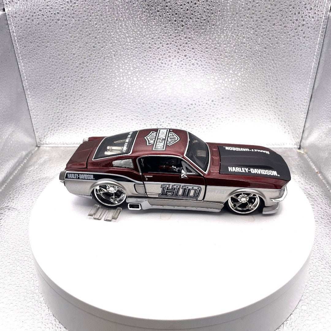 Maisto 1967 Ford Mustang GT Harley Davidson, Scale: 1/24, No. 01625 passenger side view