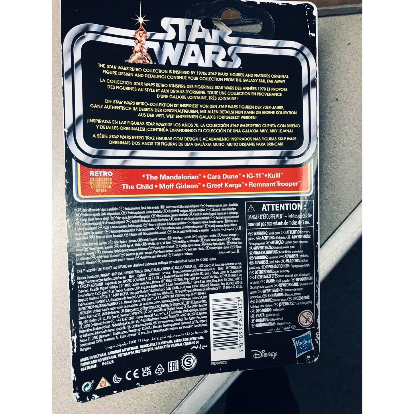 Star Wars The Mandalorian Figure back of package