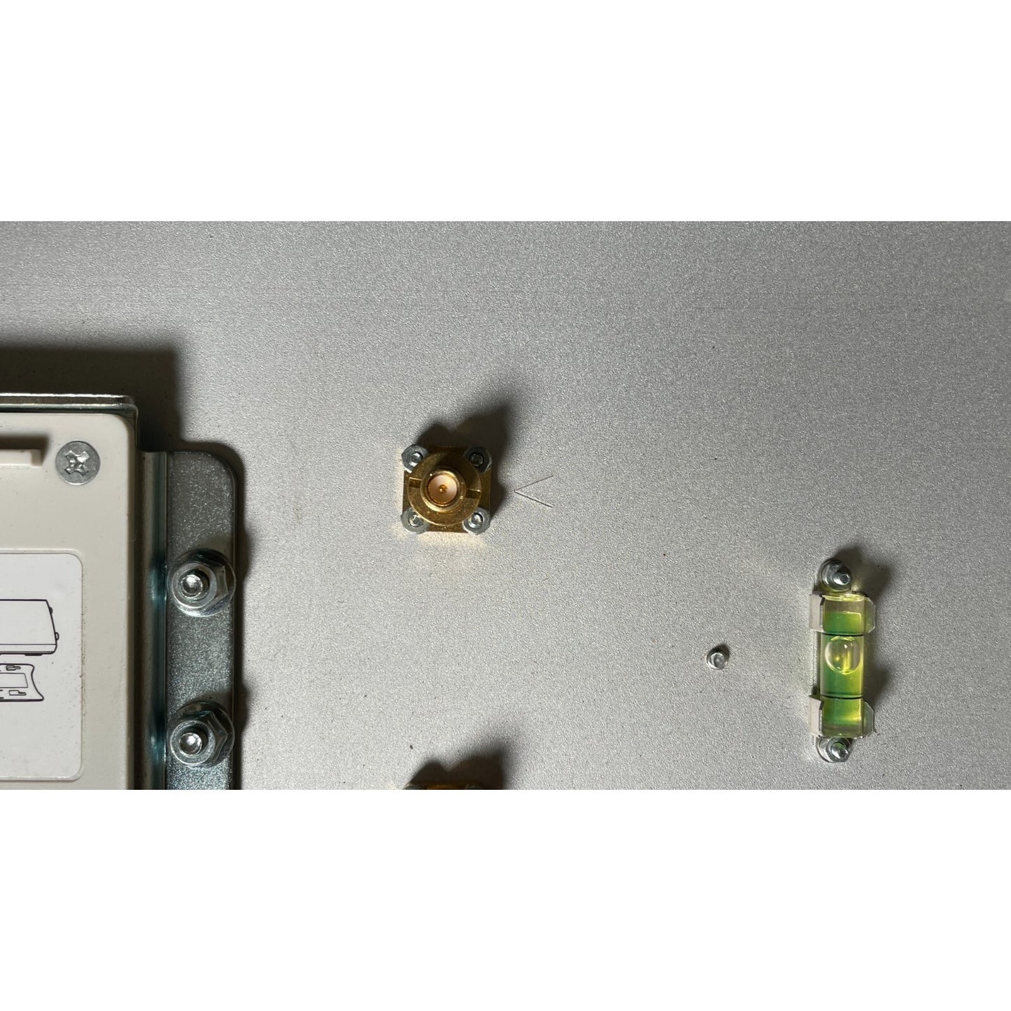 Airmax High Gain Sector Antenna AM2G15 connector closeup