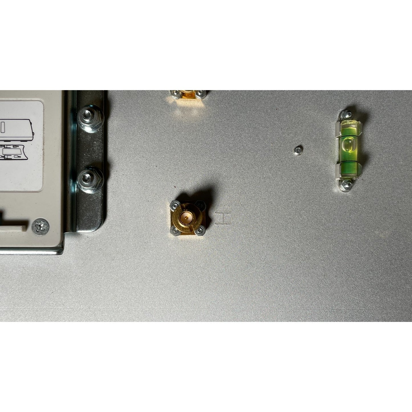 Airmax High Gain Sector Antenna AM2G15 back view connector
