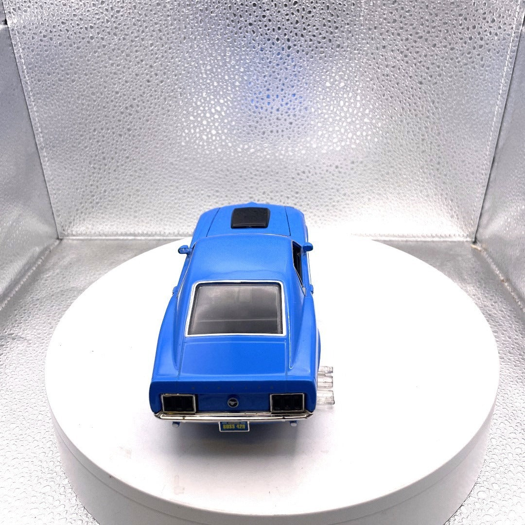 Motor Max 1970 Mustang Boss 429 Blue Die Cast, Scale: 1/24, No. 73303
back end/trunk view