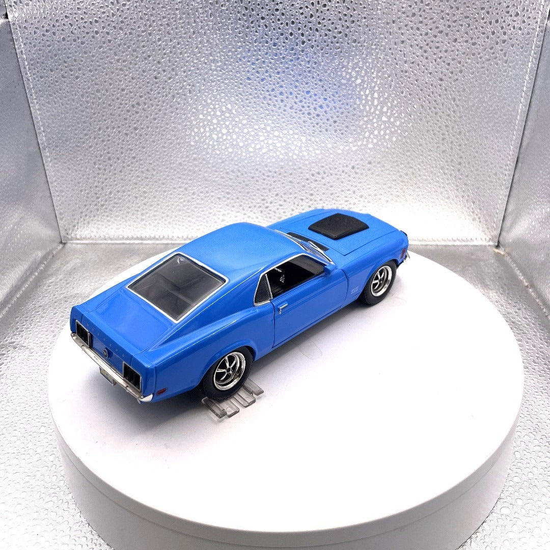 Motor Max 1970 Mustang Boss 429 Blue Die Cast, Scale: 1/24, No. 73303
back end/passenger side view