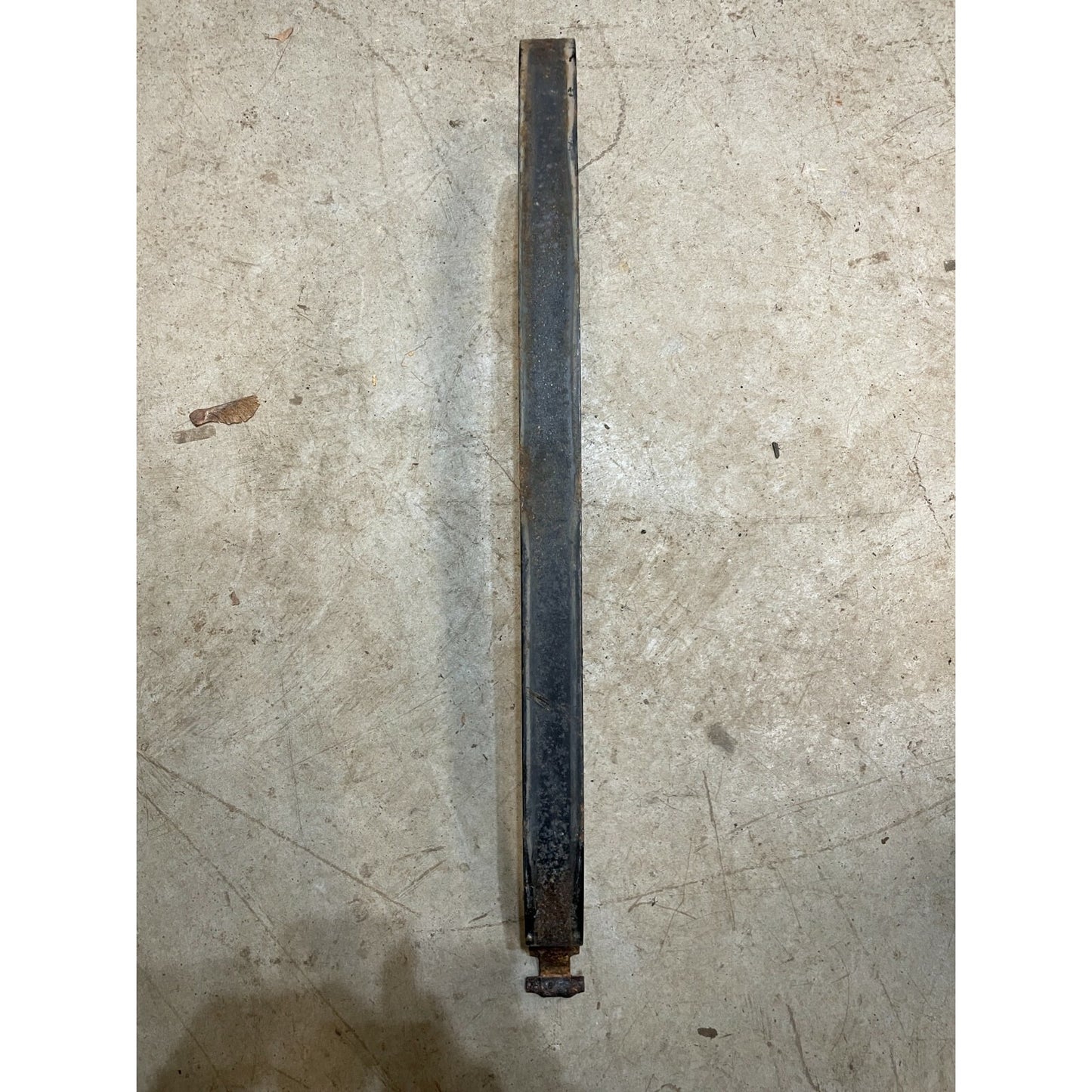 1997-2001 Jeep Cherokee OEM Gas Fuel Tank Strap Bracket A11 top view