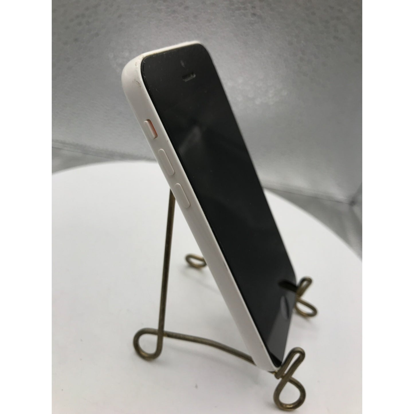 iPhone 5C Model A1532 White side button view