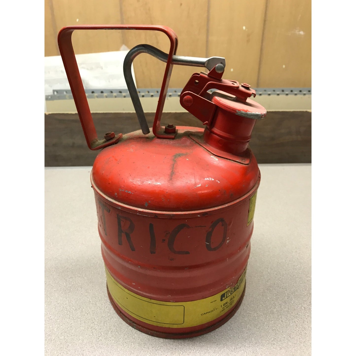 Vintage Gas Can - Justrite 1gal. Safety Can No. H846194 Underwriters Laboratories Inc.
side view