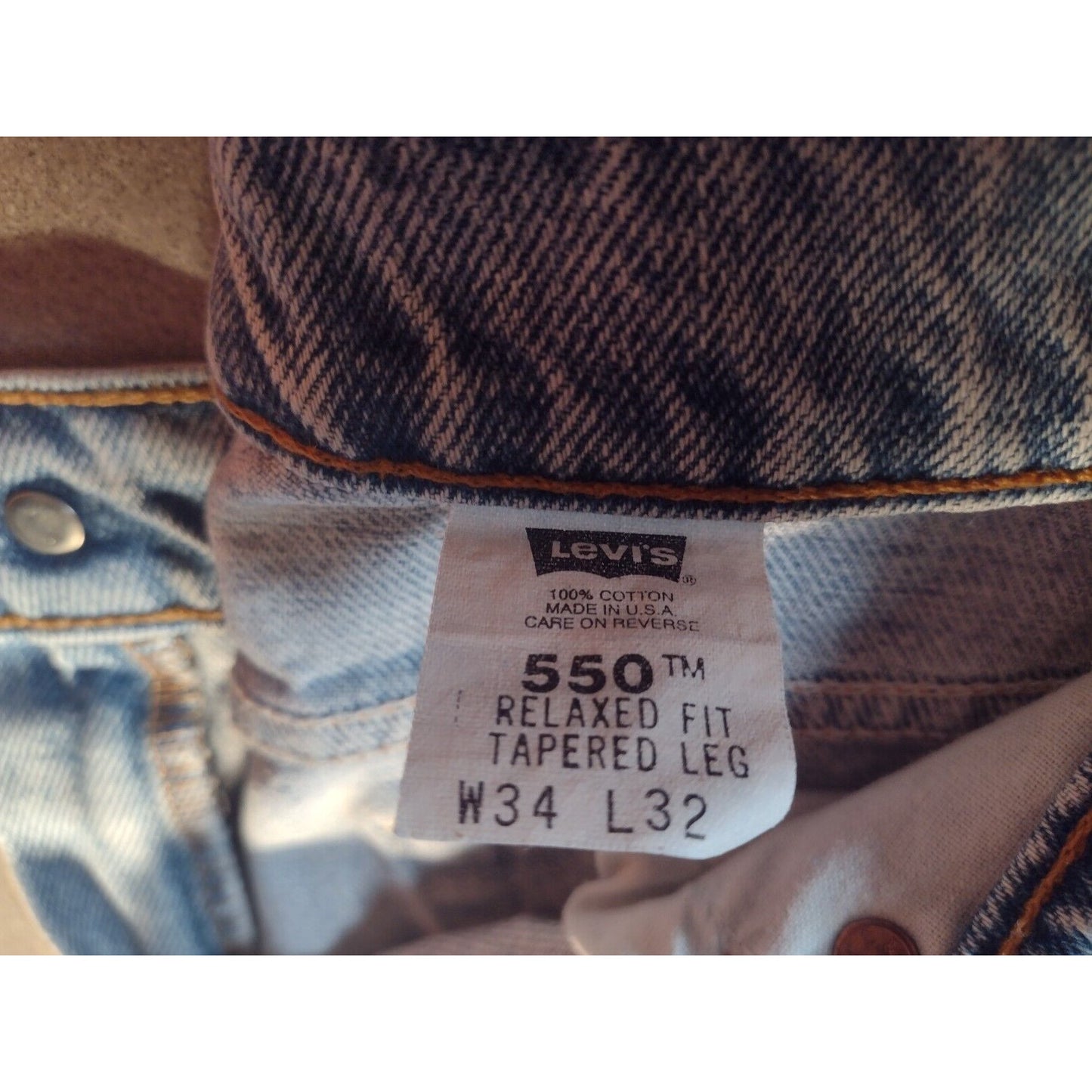 Levi's Strauss & Co Light Blue Jeans Relaxed Fit Tapered Leg W34 L32 inside size tag 550 Relaxed fit tapered leg