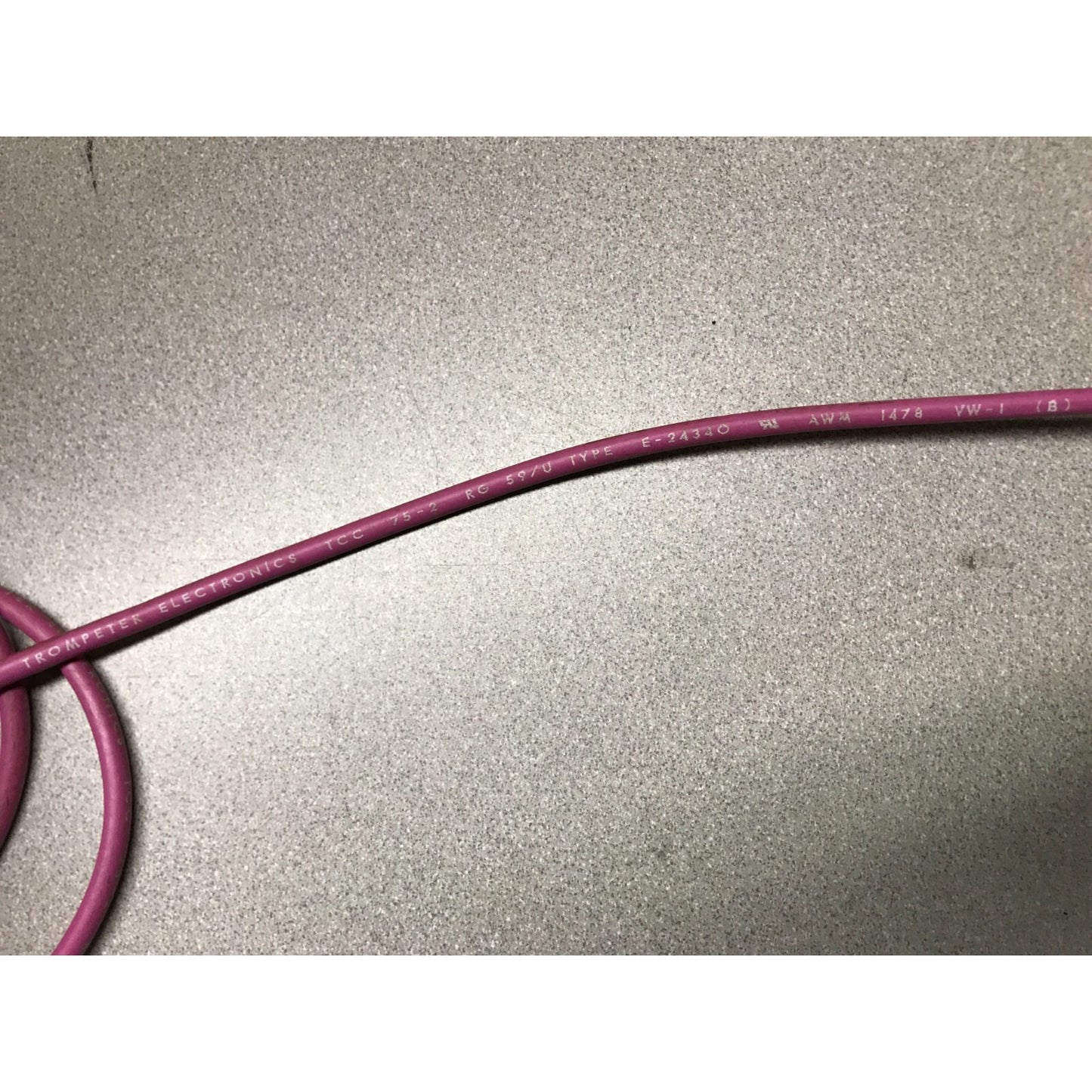 Trompeter Electronics 6ft cable E-2434O with adapter cable closeup