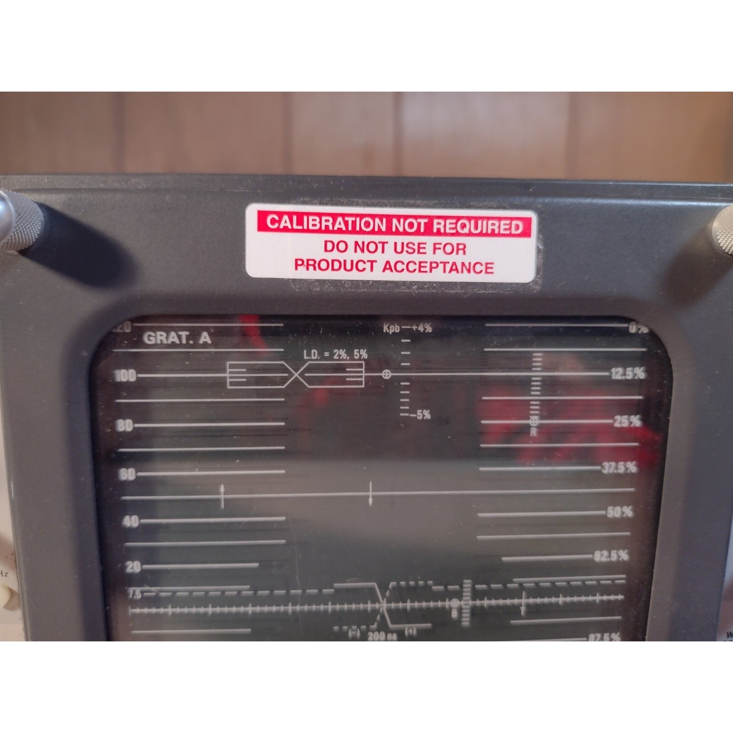 Tektronix 1485R Waveform Monitor front panel monitor closeup