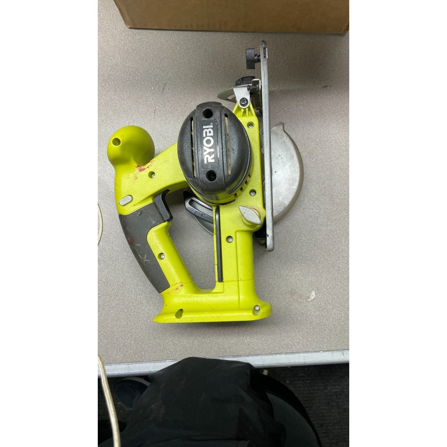 Ryobi P501G ONE+ 18V Circular Saw side view of saw
