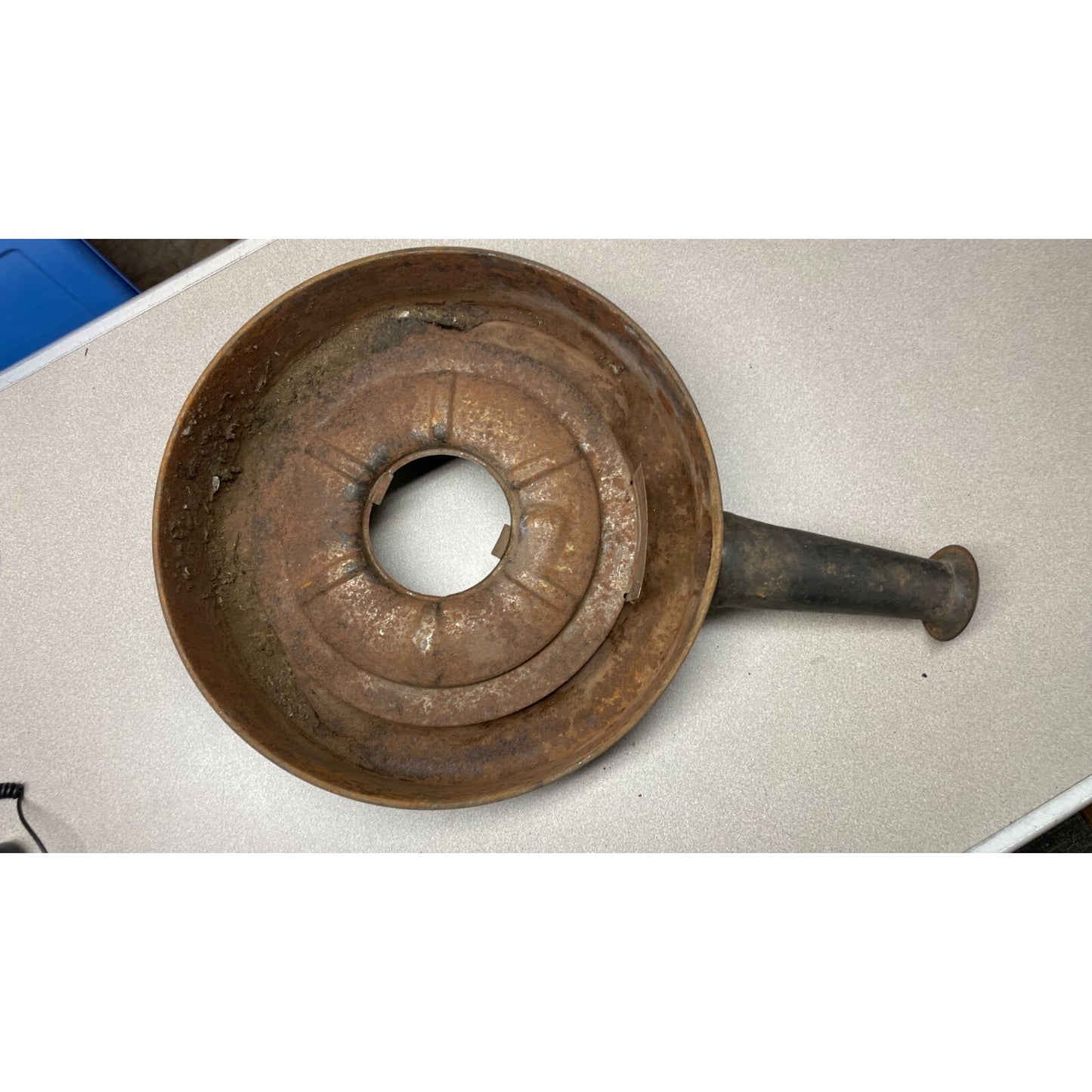 6420990 Air Cleaner Buick underside view shows rust