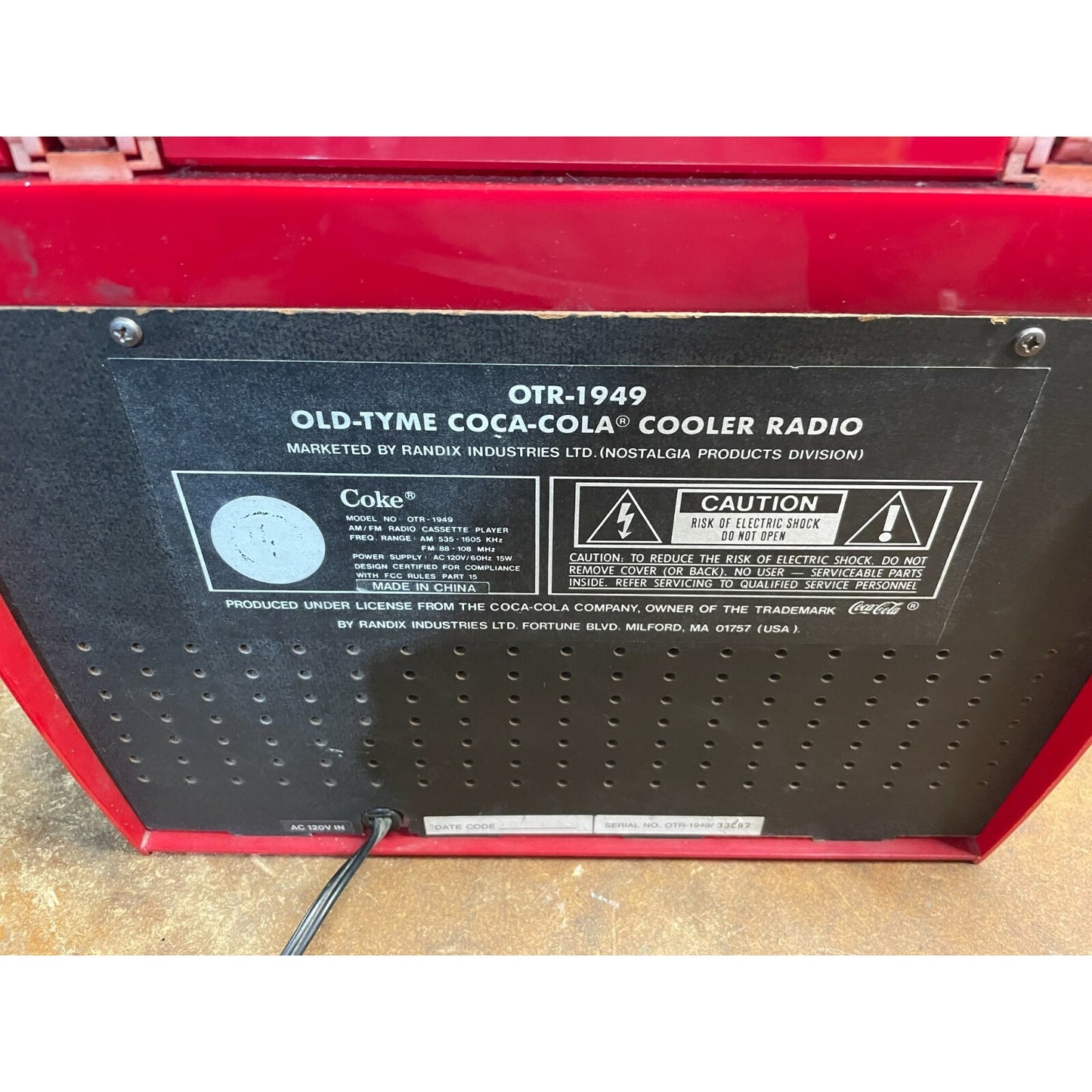 Coca-Cola Cooler Radio AM/FM Cassette Player Red (OTR-1949 Randix Vtg Old-Tyme) back view