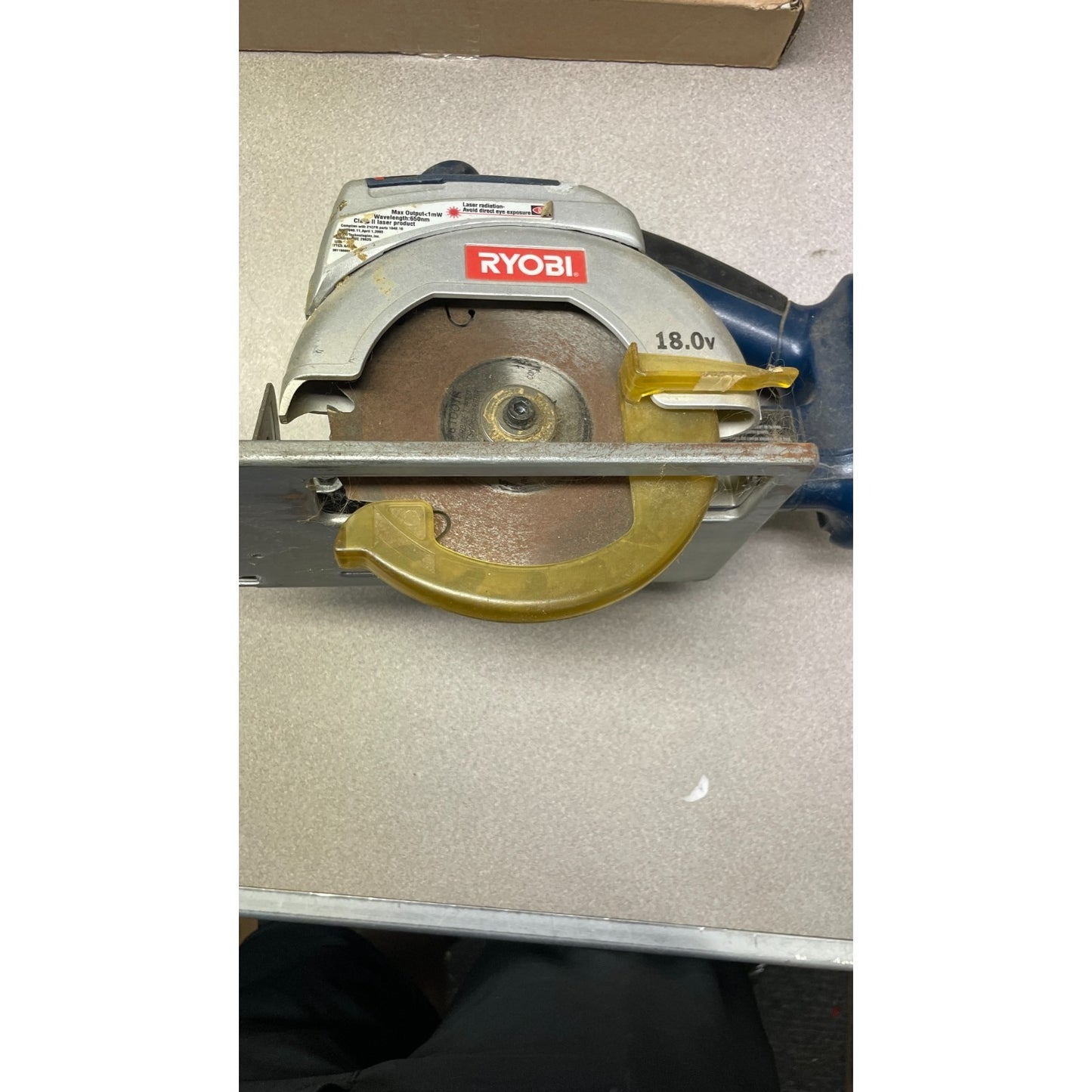 RYOBI 18 volt Cordless Circular Saw saw blade closeup