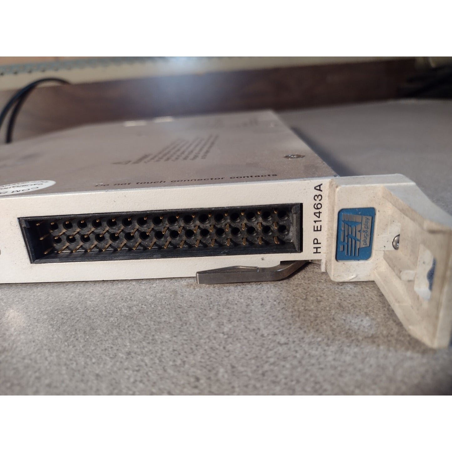 AGILENT HP E1463A 32-Channel, 5 Amp, Form C VXI Switch front panel closeup