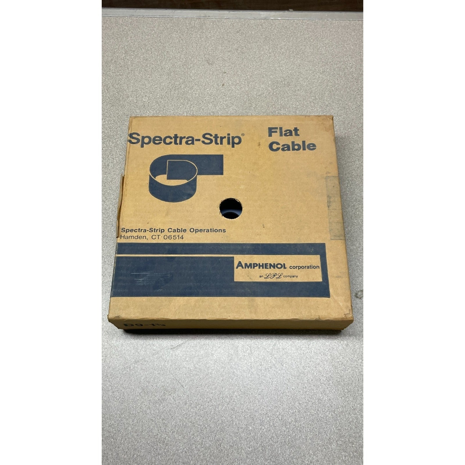 100' Amphenol SPECTRA STRIP 191-2801-026 Flat Cable Extruded Zip 300V Sealed Box front of box