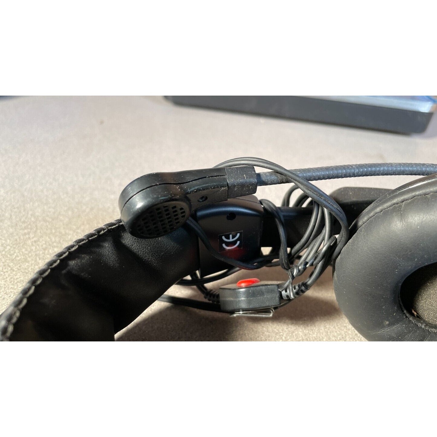 Ritron Headset with mic, push to talk, lemo connector