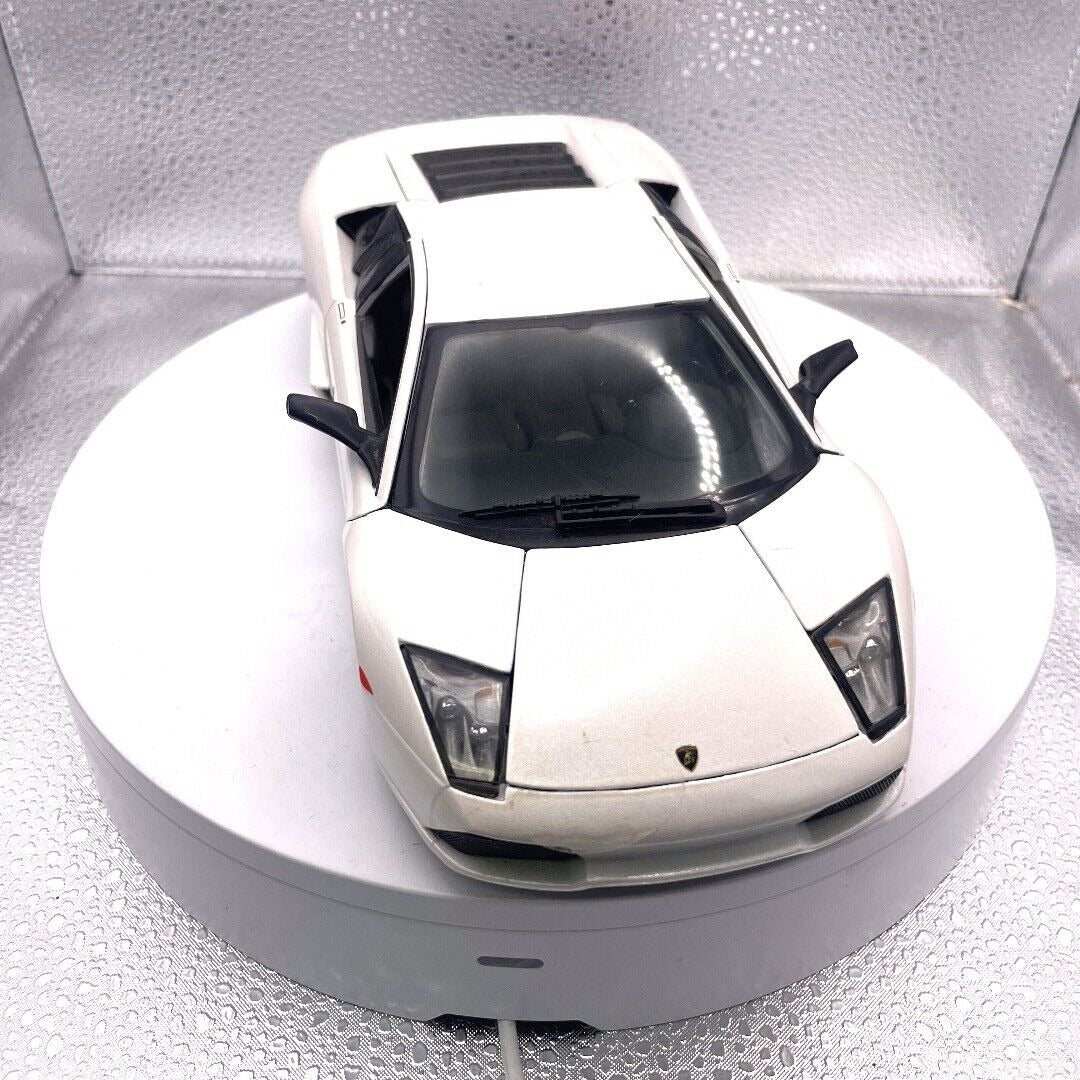 Maisto Lamborghini Murciélago LP640 White Die Cast, 1/18 Scale 11433 front view