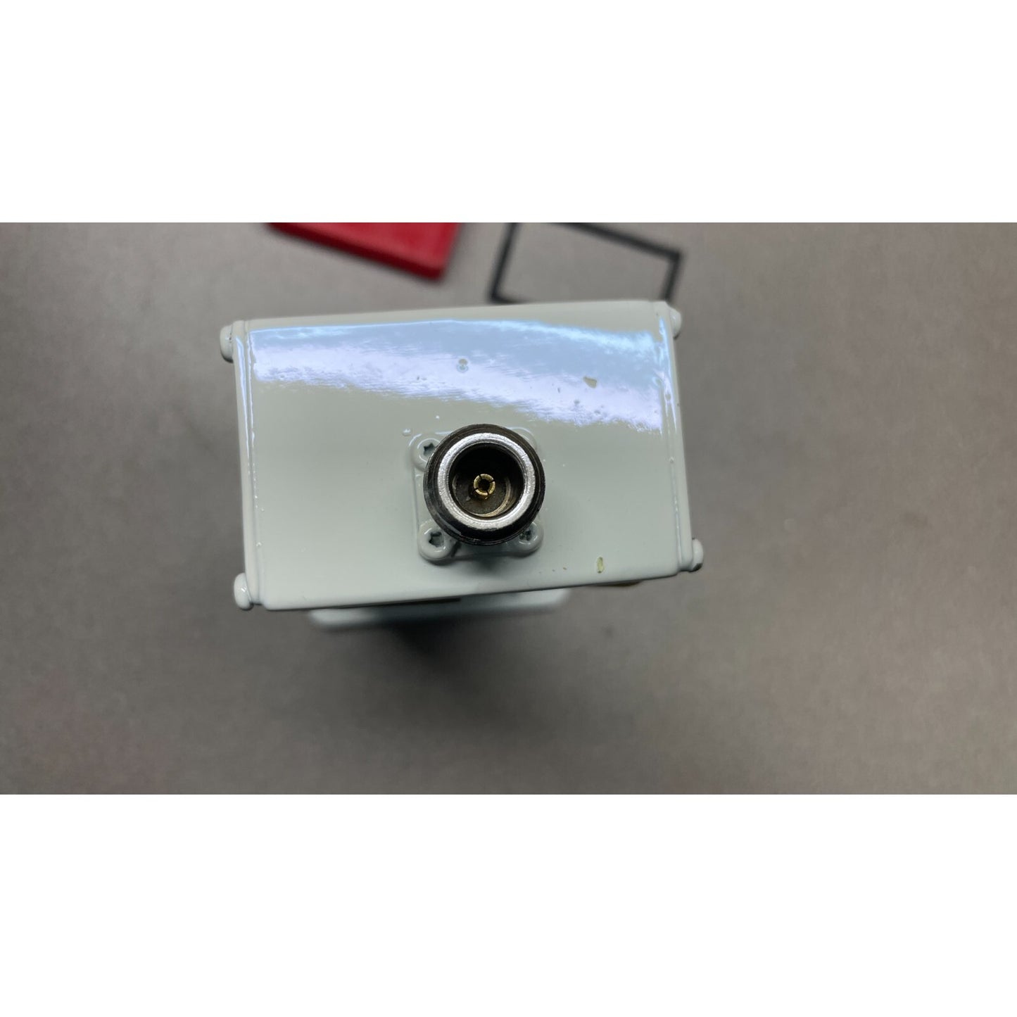 M.A. Electronics Canada Limited GA AS FET Amplifier Model: 1808567-1D side view with connection