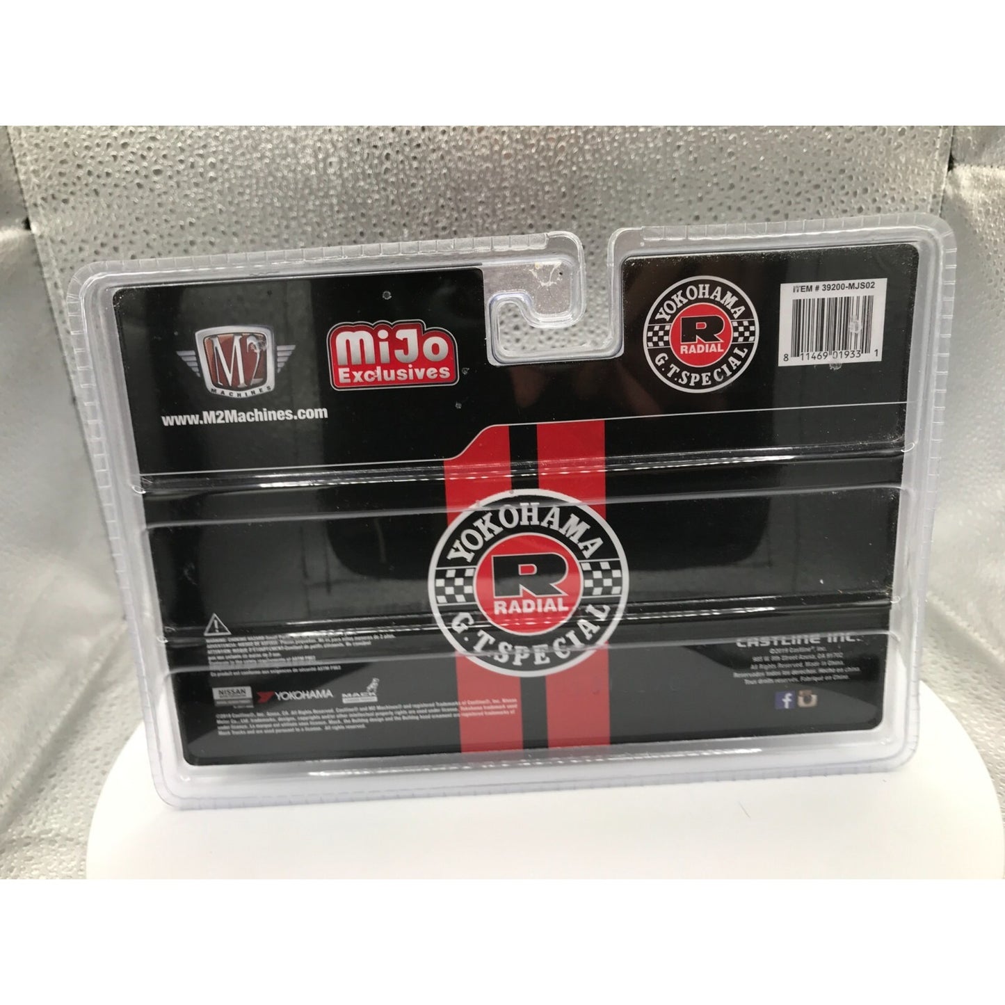 Chase Piece M2 Yokohama G.T. Special 250pcs Limited Edition - 1957 Mack Model N &amp; 1970 Datsun 510 back of package item details