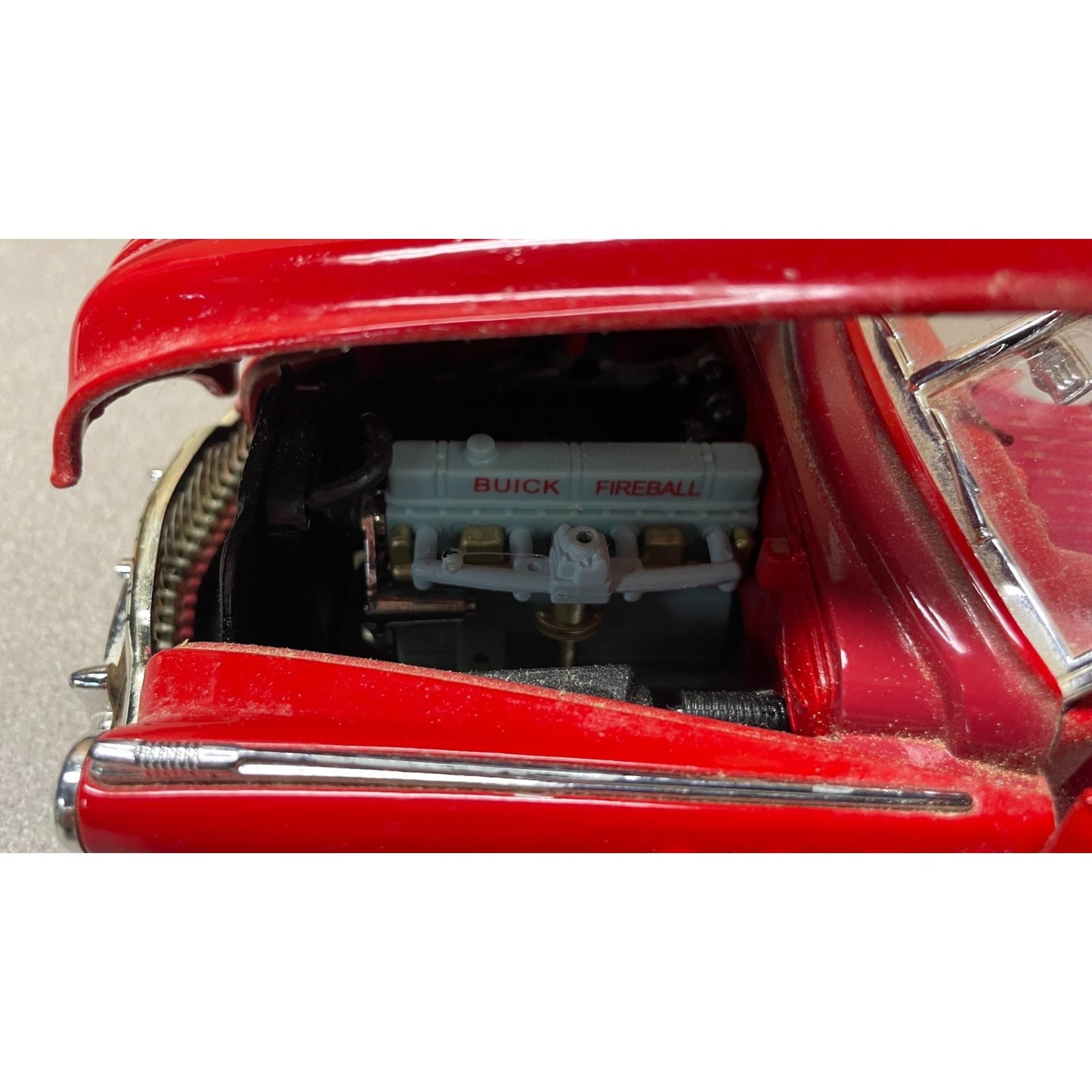 MotorMax 1949 Buick 1:18 Scale Diecast Model closeup of open hood showing engine detail