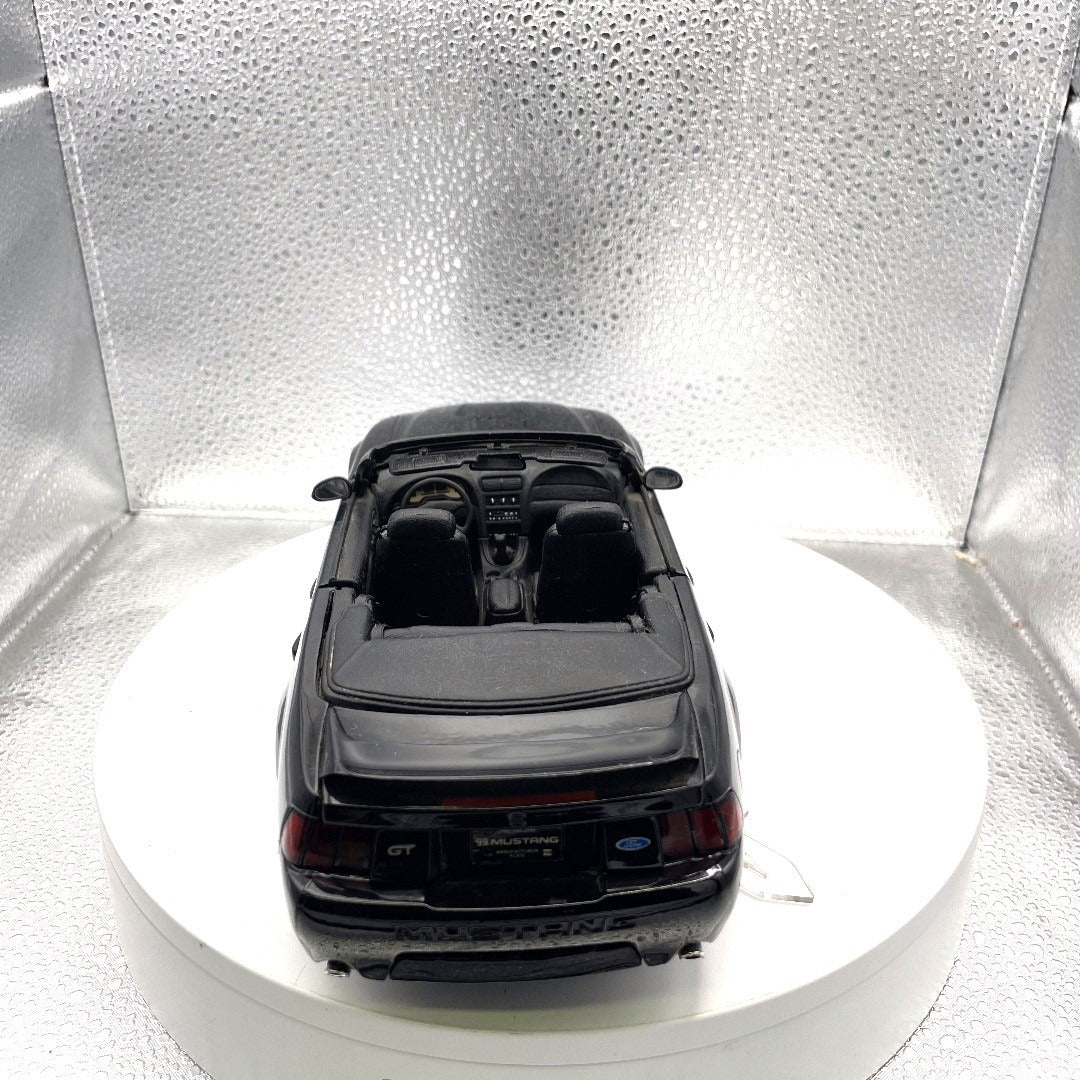 Maisto Mustang GT Black Convertible Die Cast, Scale: 1/18 back end/trunk view