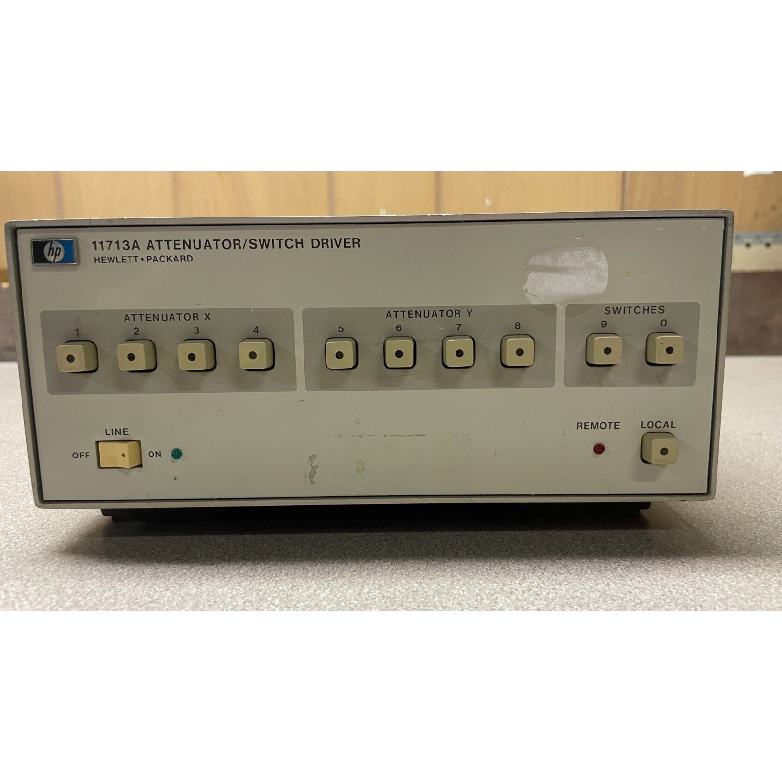 HP 11713A Attenuator/Switch Driver on a light background
