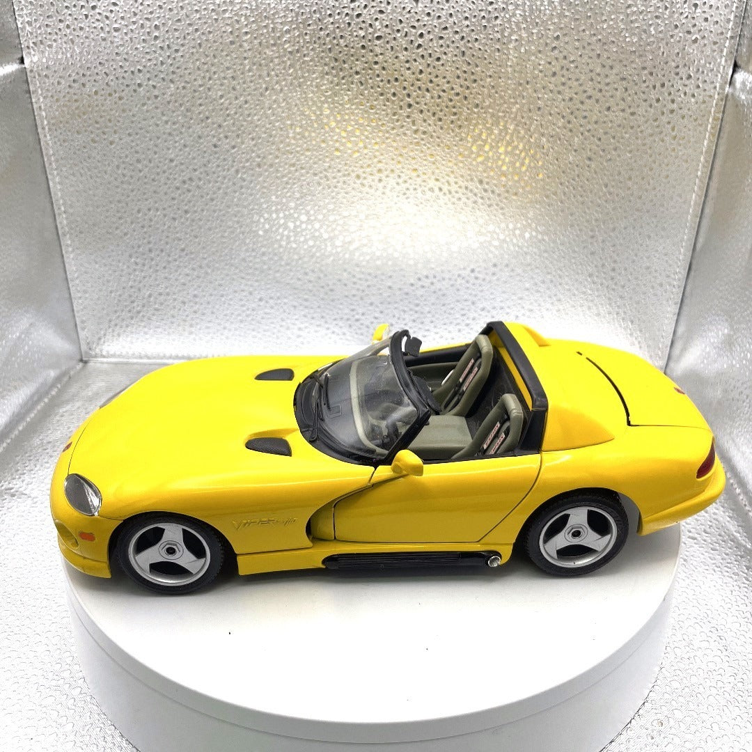 Burago 1993 Dodge Viper RT/10 Yellow Convertible Die Cast, Scale: 1/18 drivers side view