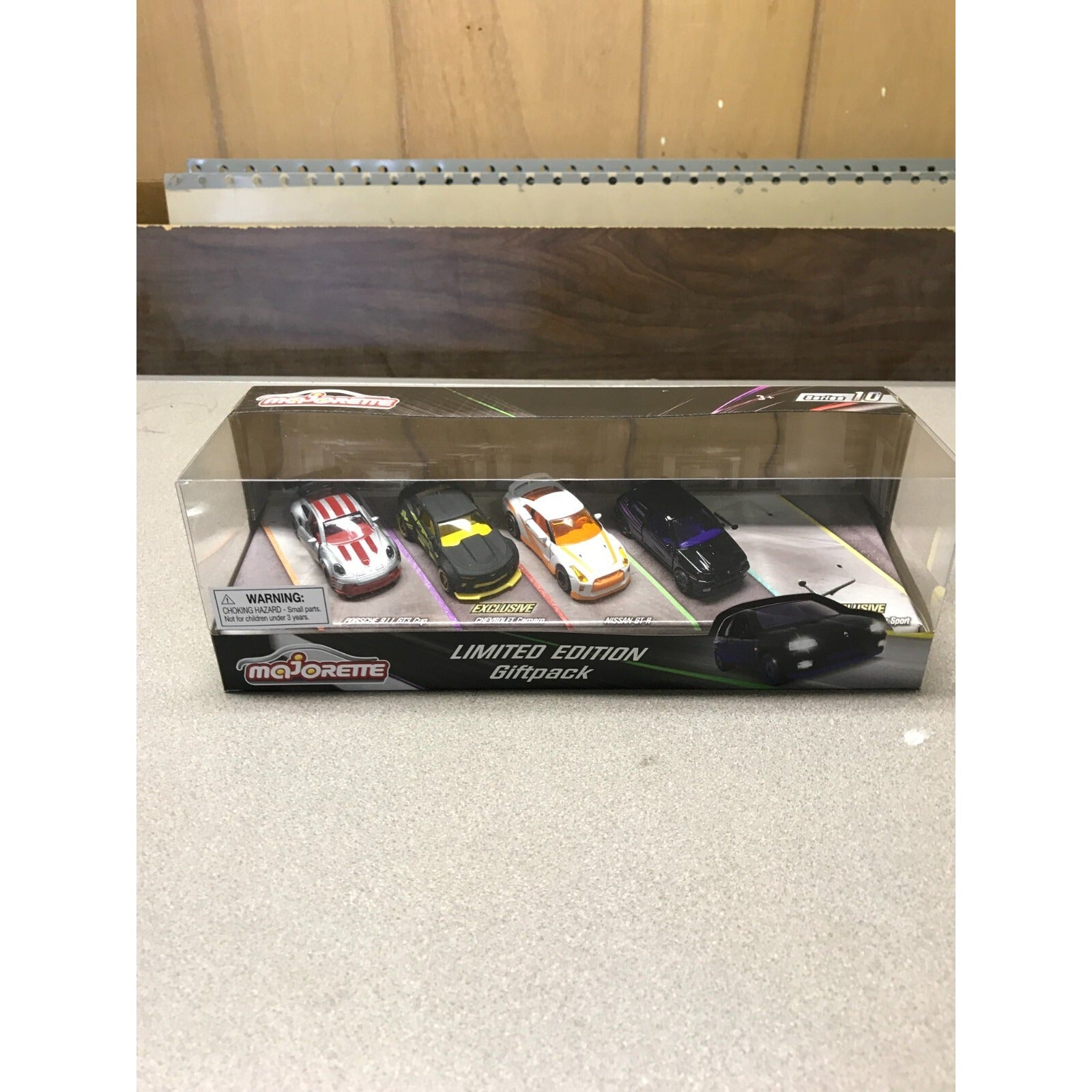 Majorette Series 10 Limited Edition Gift Pack, Porsche 911 GT3, GT-R front view of cars