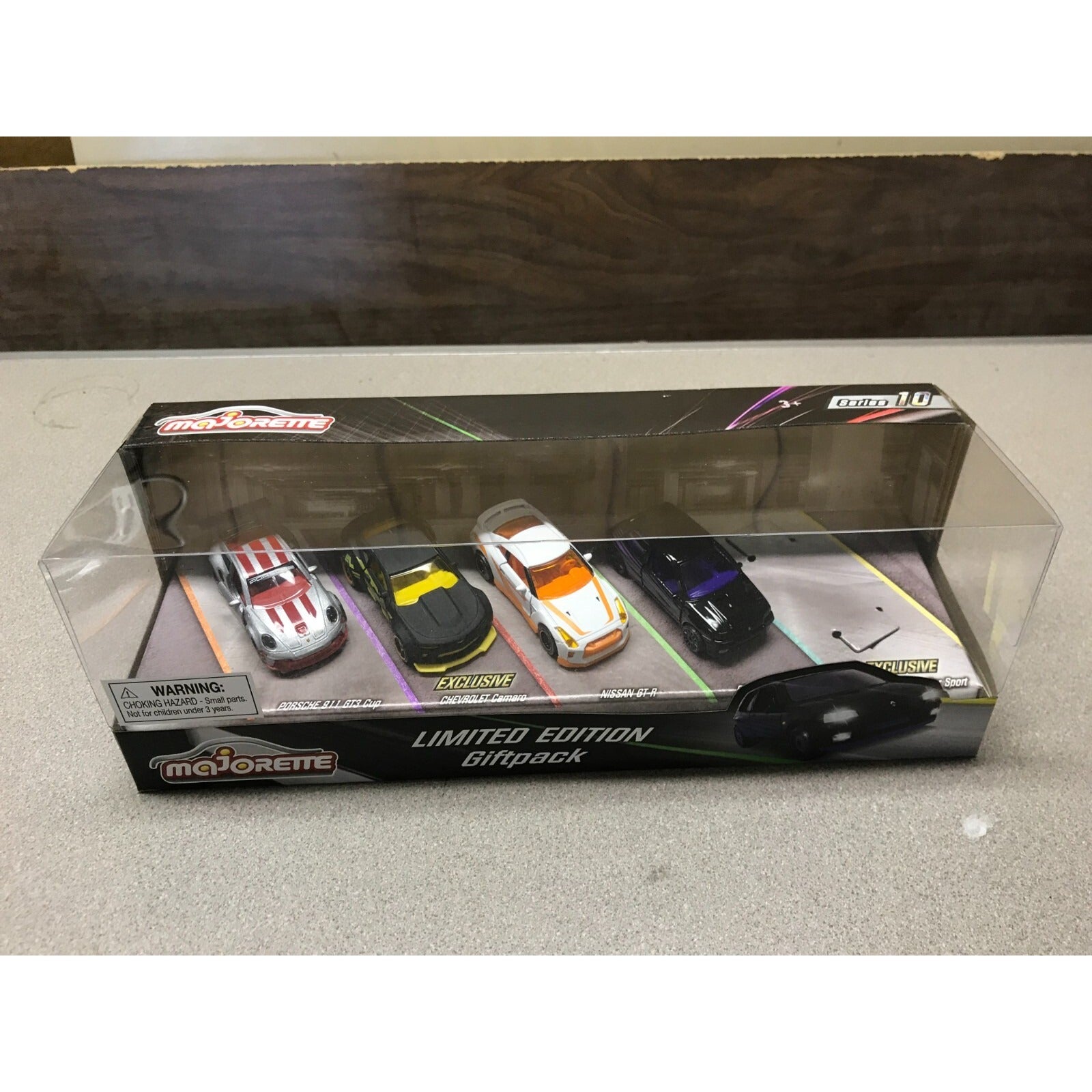 Majorette Series 10 Limited Edition Gift Pack, Porsche 911 GT3, GT-R front of package