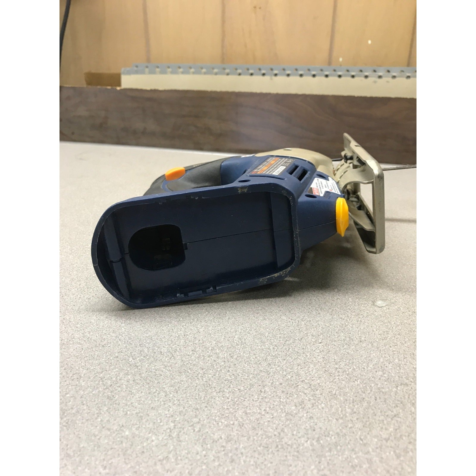 RYOBI P521 18v (40mm) Jigsaw end view battery compartment