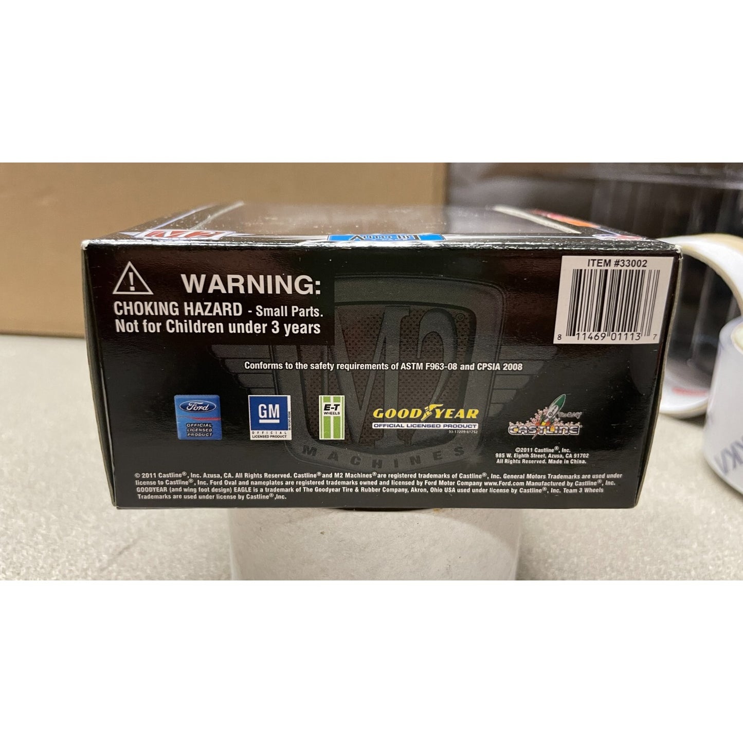 M2 AutoZone Auto Lift 2 pack 1970 Chevrolet Chevelle SS, 1970 Ford Mustang Boss 429 bottom of box Chocking Hazard Warning