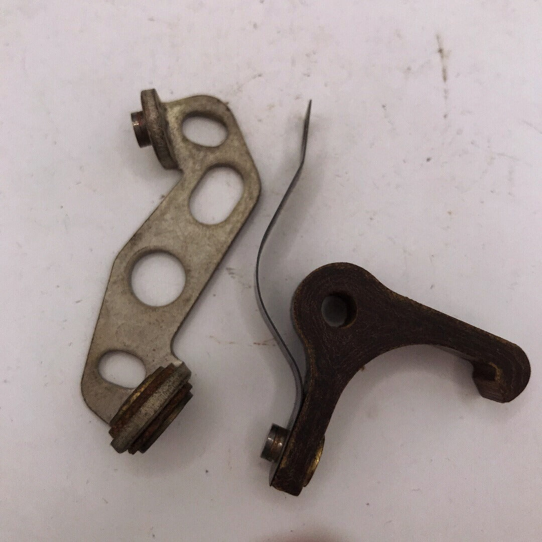 Fairbanks Morse Q2437 Magneto Ignition Points Set top view closeup