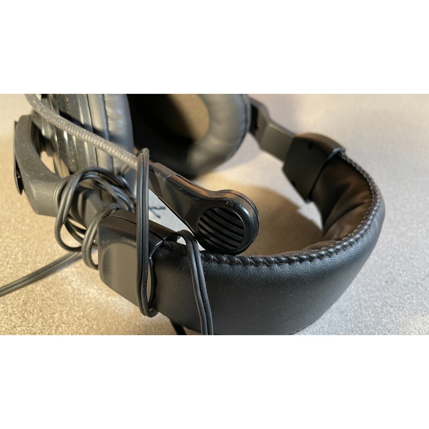 Ritron Headset with mic, push to talk, lemo connector