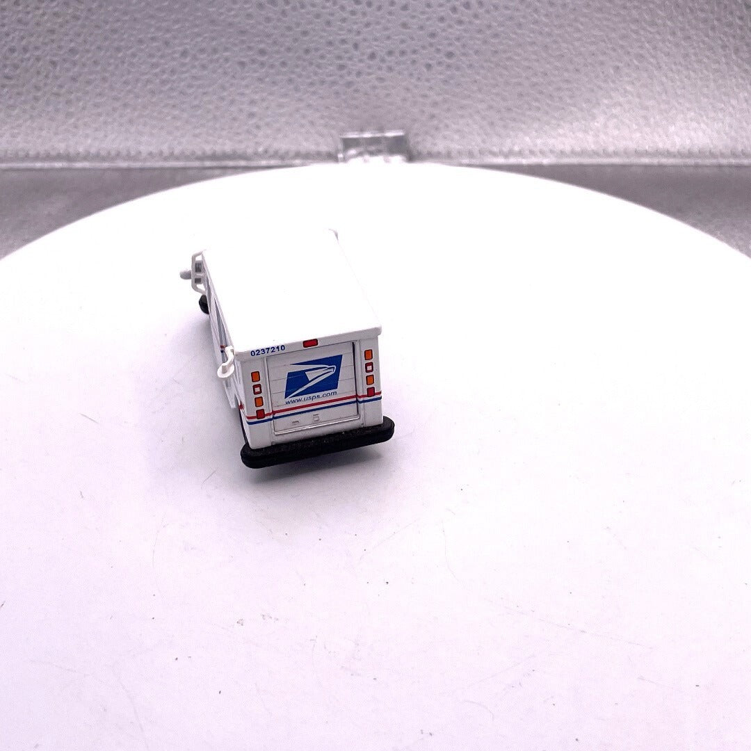 Greenlight Hobby Exclusive 2017 US Postal Vehicle, 1/64 Scale, GL126
 rear view