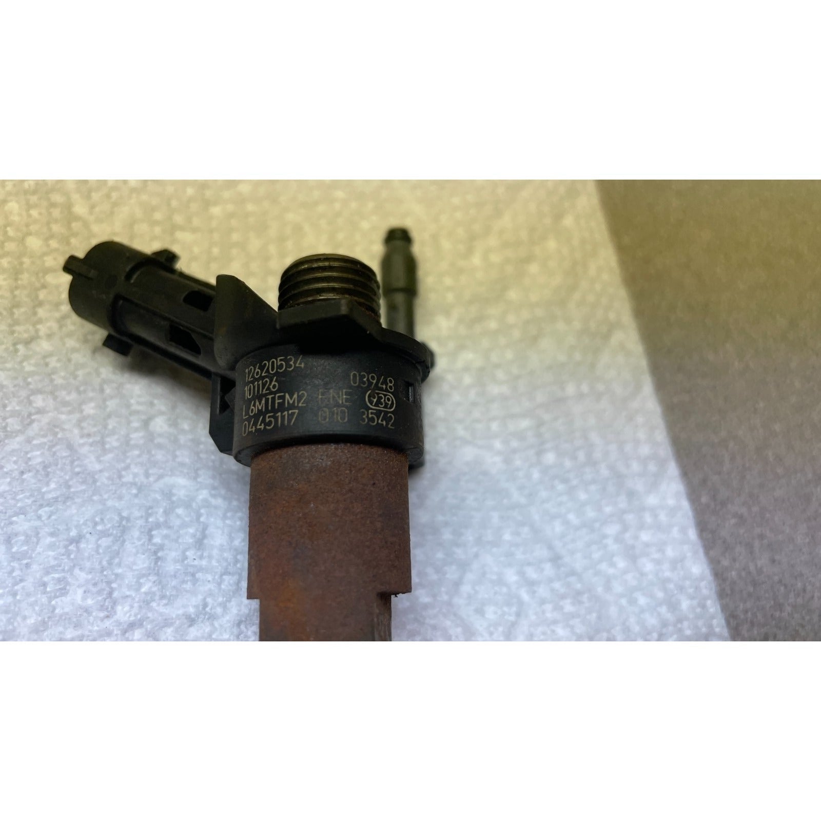 Bosch Diesel Fuel Injectors - 6.6L V8 Duramax LML closeup with product information visible