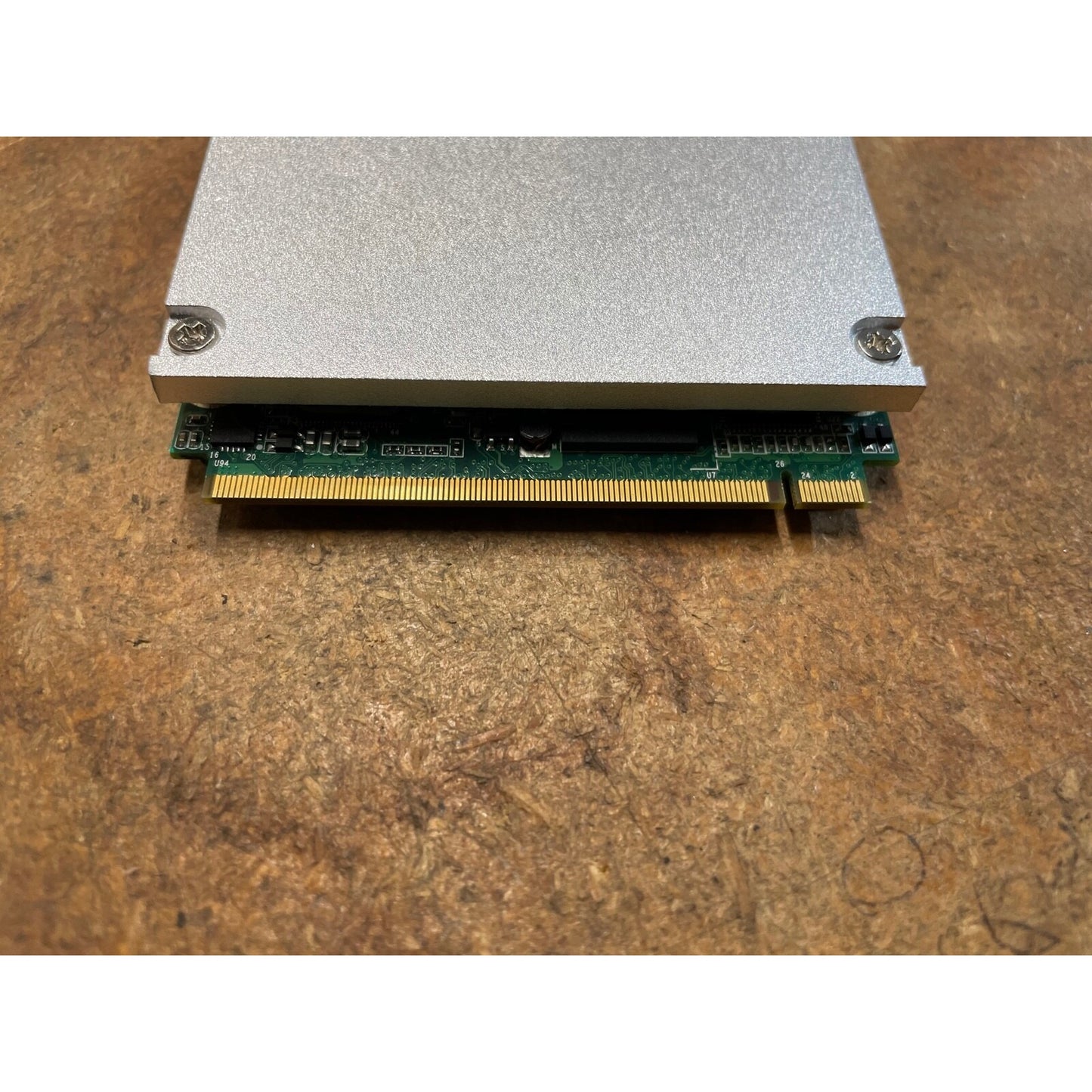 Chip (R)PQ7-M105IT-1600-1024102 side view of connection pins