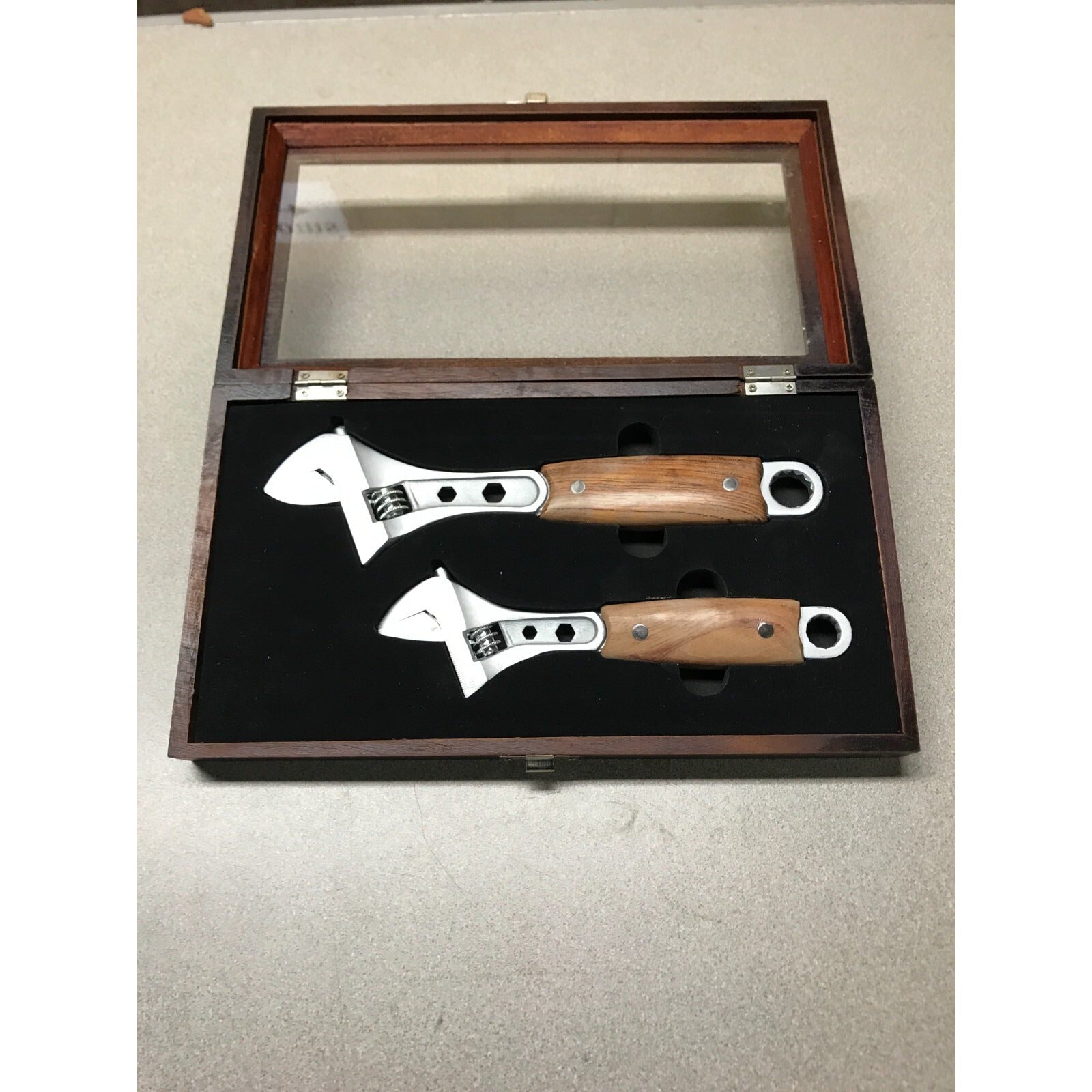 Sheffield Commemorative Wood Handle Adjustable Wrench Set of 2 in display case open