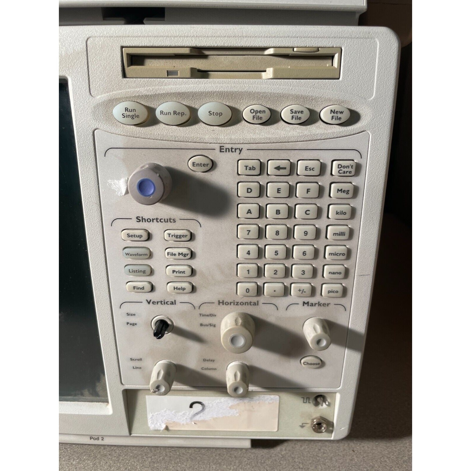 HP/Agilent 1682A Standalone Logic Analyzer front panel controls