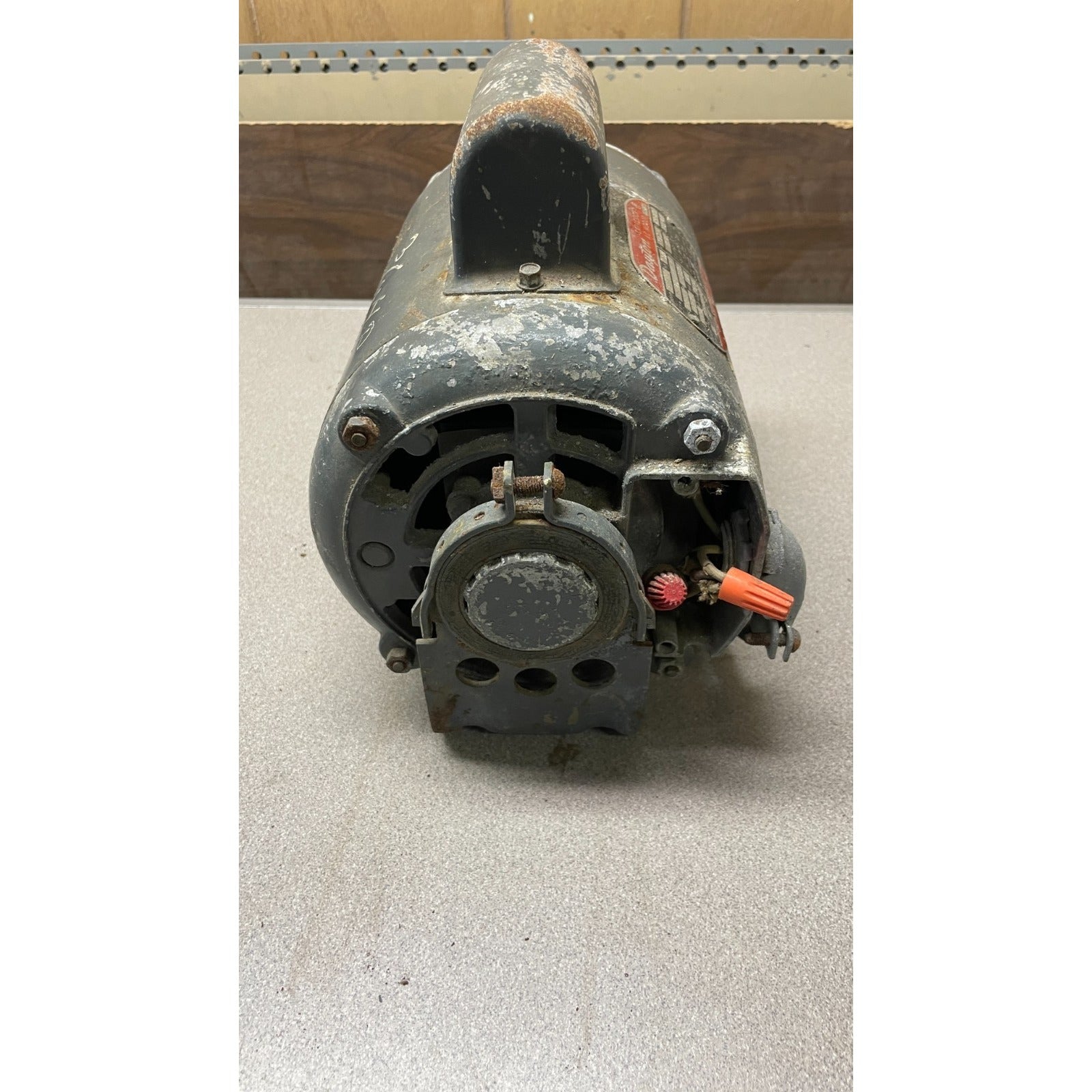 Dayton Capacitor AC Motor 4K859 G 115V end view with electric connections capped