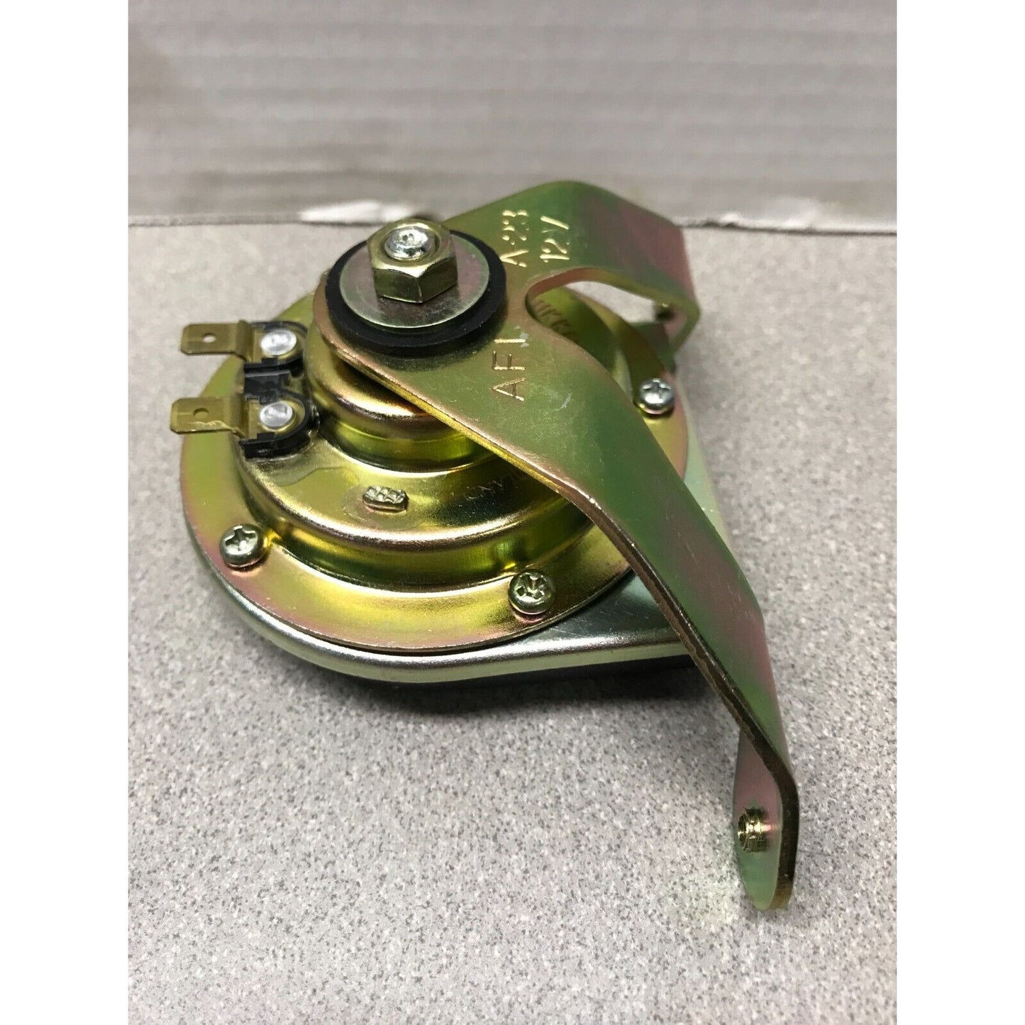 Single Horn Assy GP-U8304-00-00 AFI A-23 back view with contacts