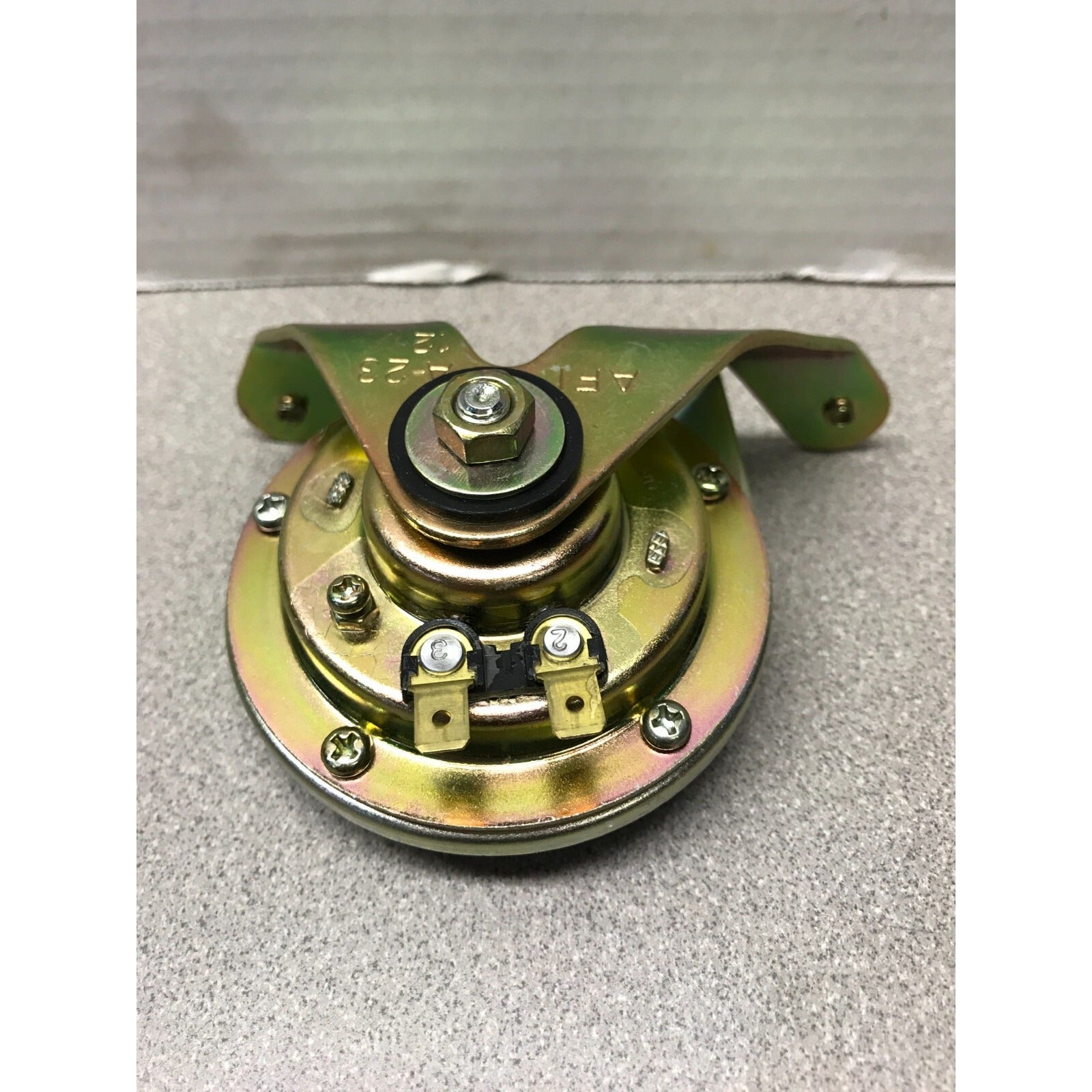 Single Horn Assy GP-U8304-00-00 AFI A-23 back view with connections