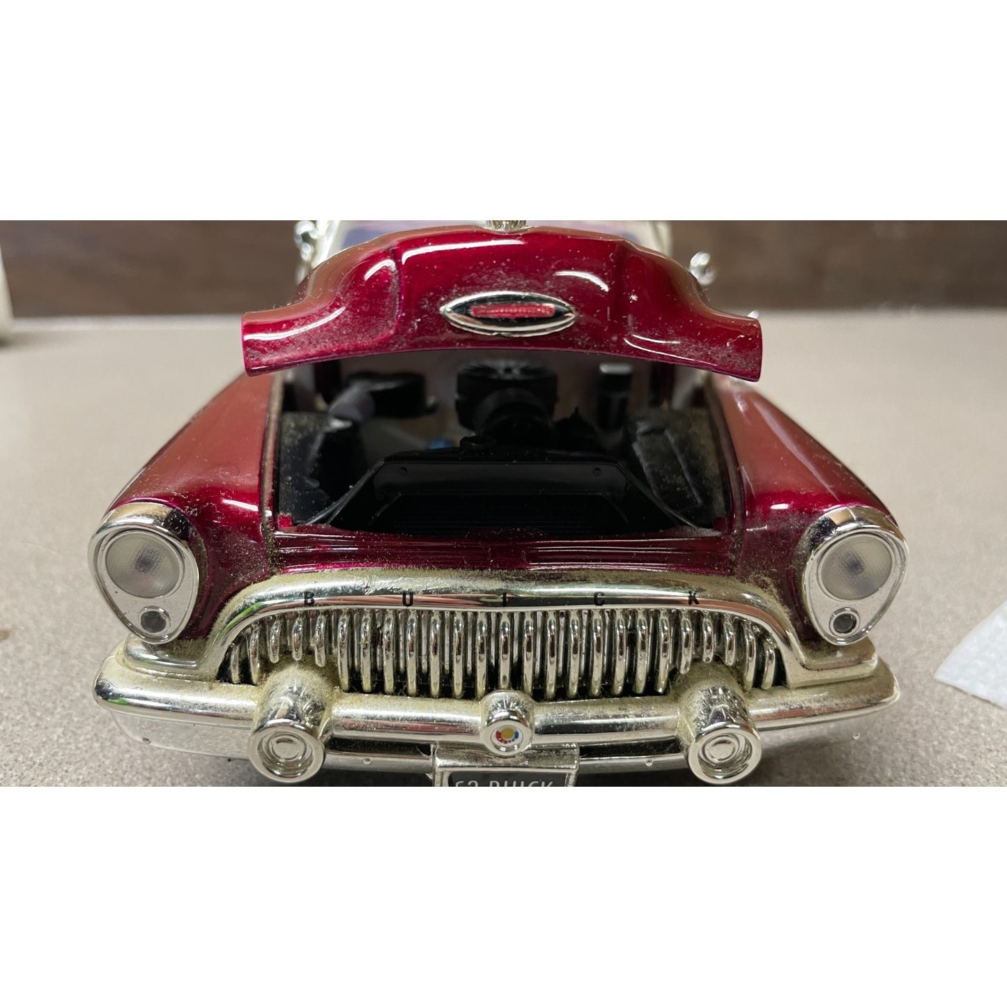 MotorMax 1953 Buick Skylark 1:18 Scale Diecast Model front end view with hood open