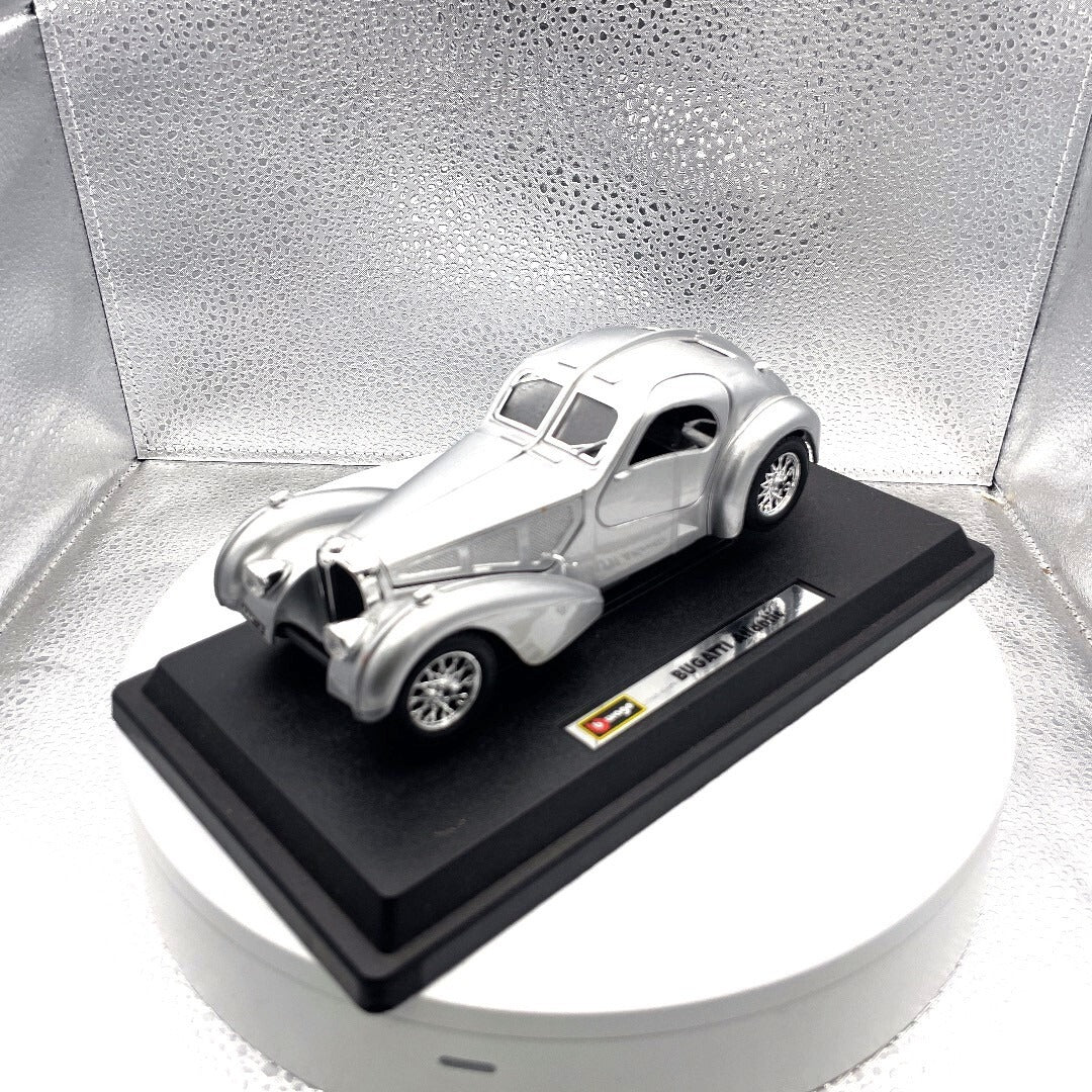 Burago Bugatti 57 SC Atlantic Silver Die Cast, Scale: 1/24 front/driver's side view
