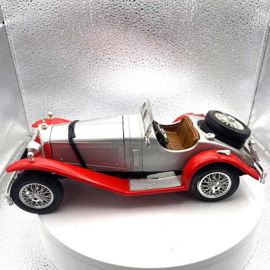 Burago Mercedez-Benz SSK Silver and Red Die Cast, Scale: 1:18 drivers side view