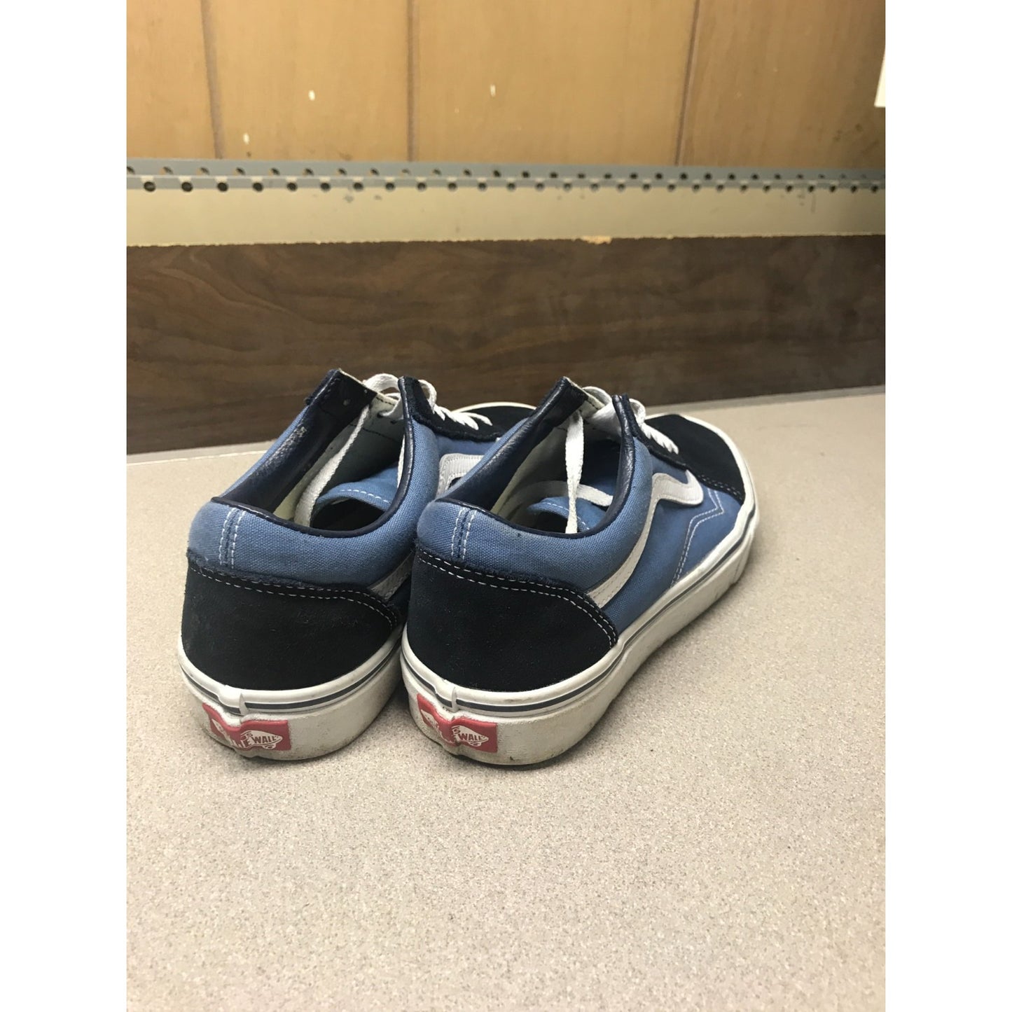 Vans Low Top Light and Dark Blue Canvas Shoe, US Men 7, US Woman 8.5, Lightly Used, 500714 back/heel view